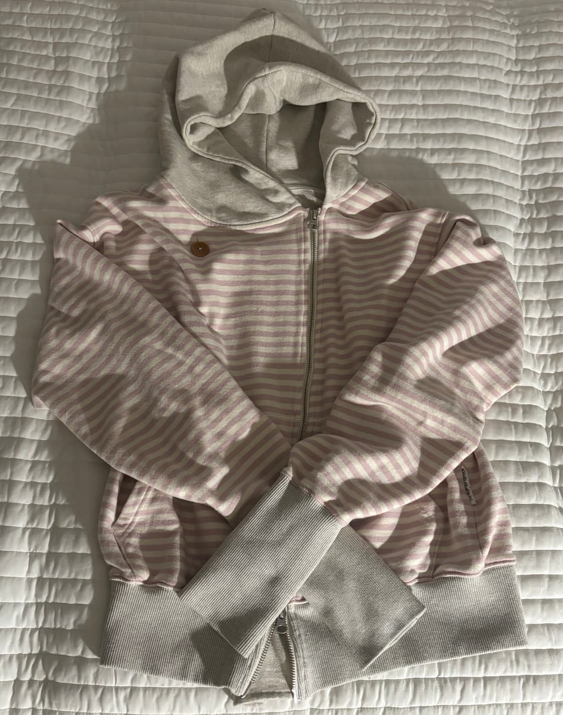 더뮤지엄비지터 후드집업 상품이미지1