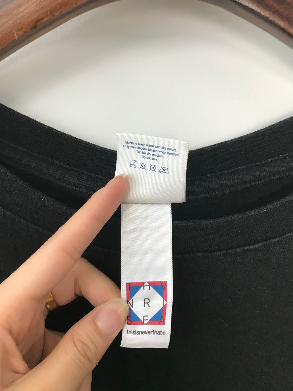 디스이즈네버댓 스펠아웃 블랙 롱 슬리브 긴팔티 상품이미지6