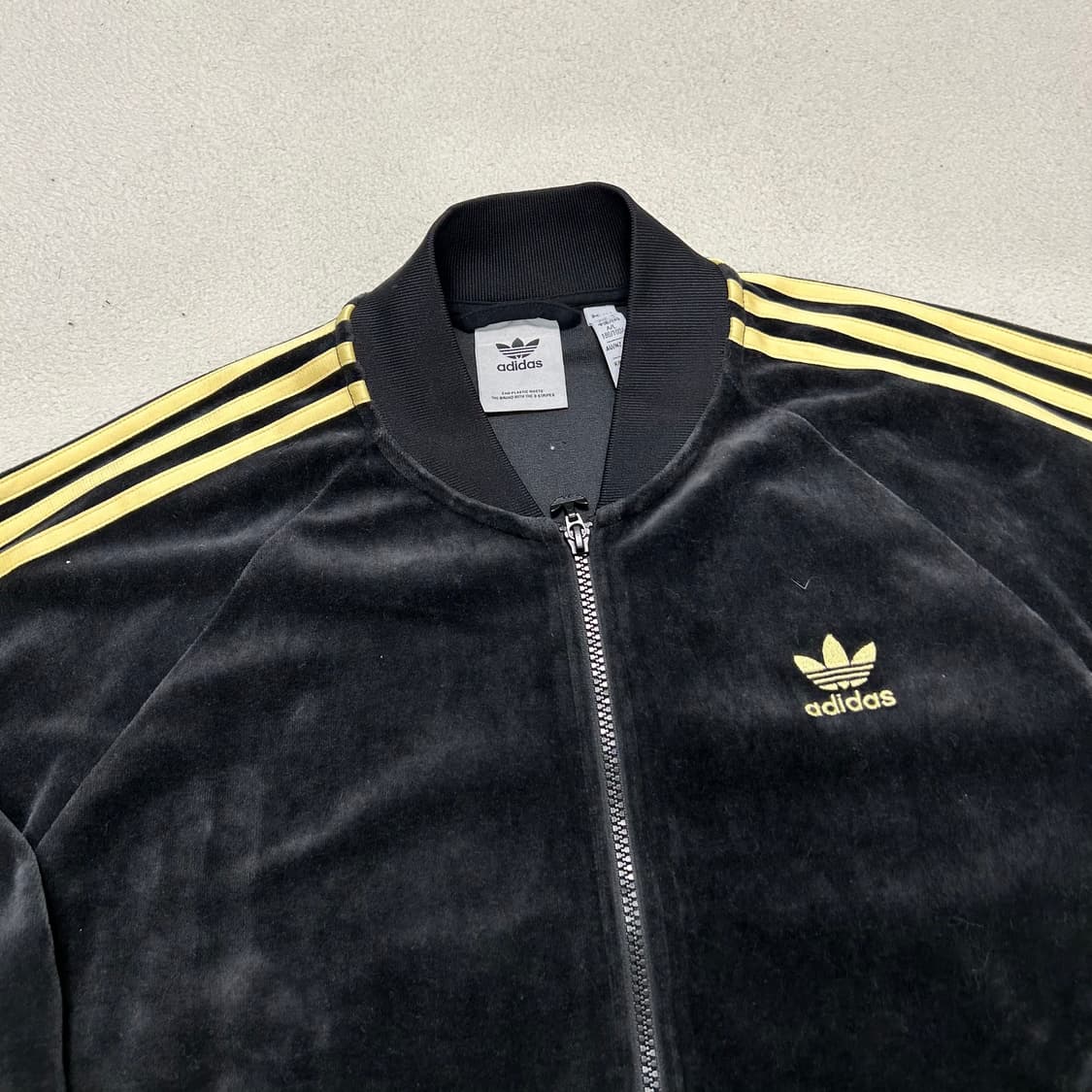 Adidas Superstar Velvet Track Jacket   상품이미지5
