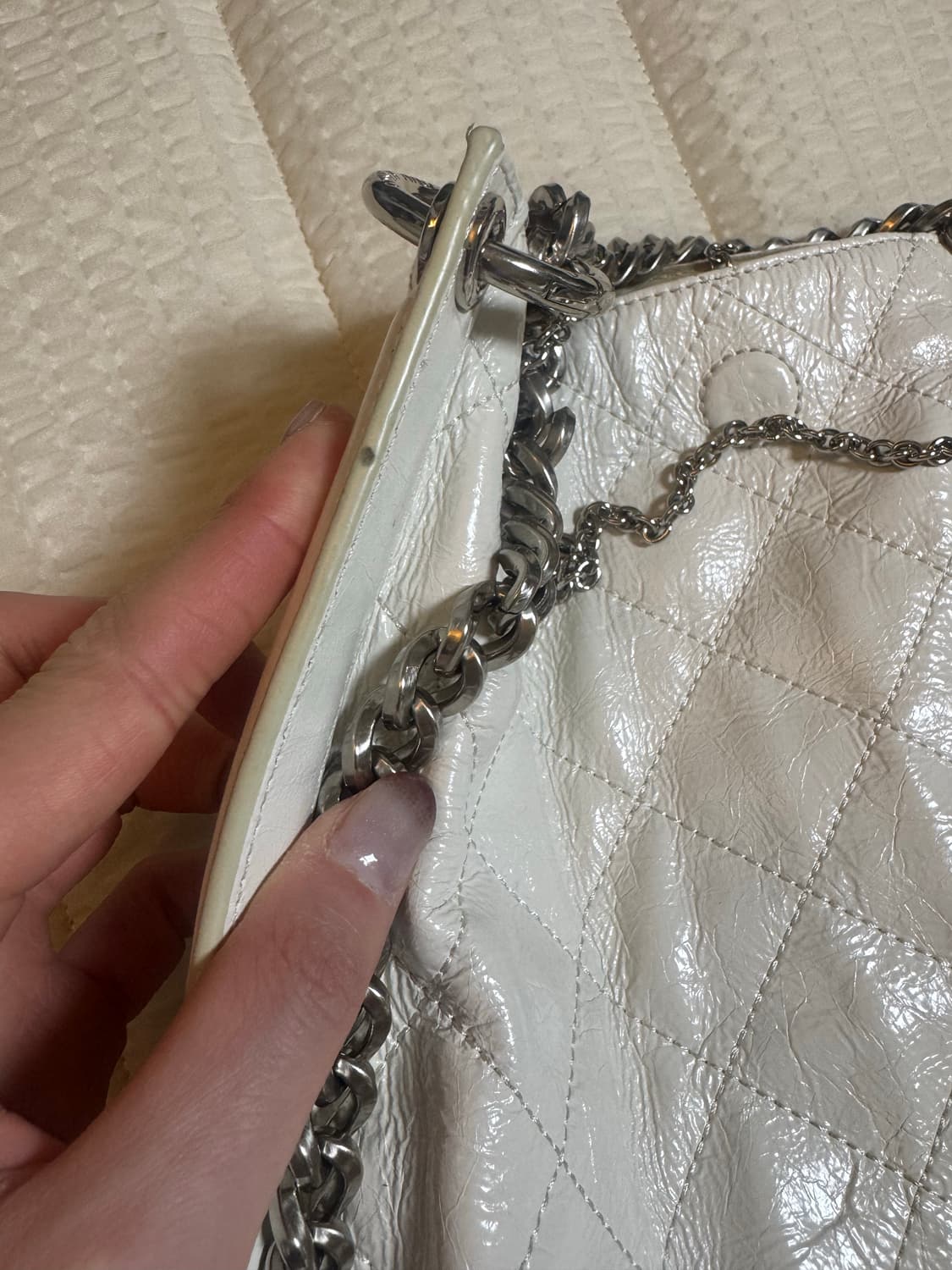 아더앤드 카르마 퀼팅백 아이보리 상품이미지3