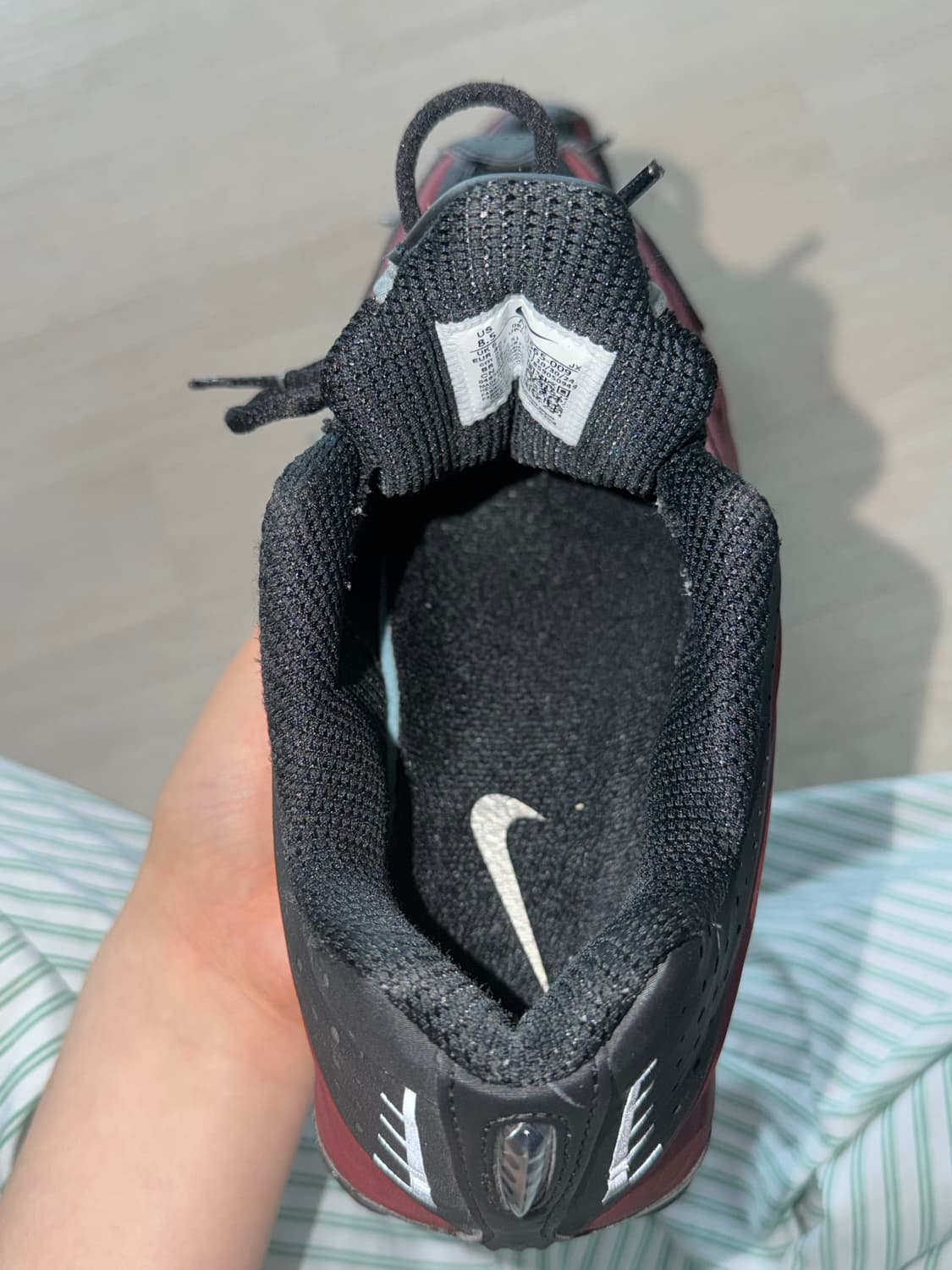 나이키 샥스 R4 블랙/레드 255mm 상품이미지6