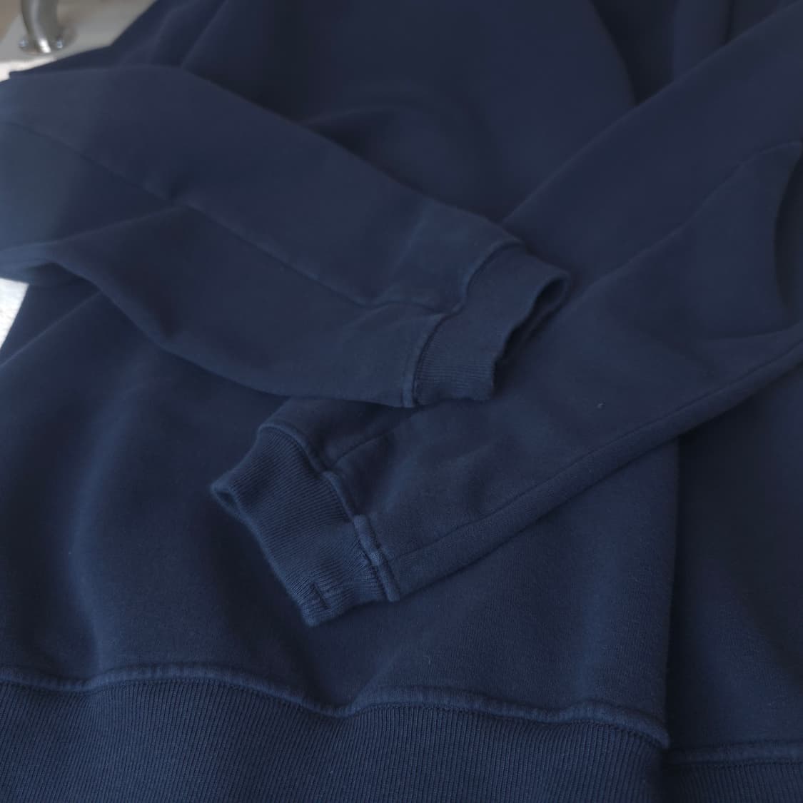 [중고/정품] 스톤아일랜드 맨투맨 네이비 상품이미지5