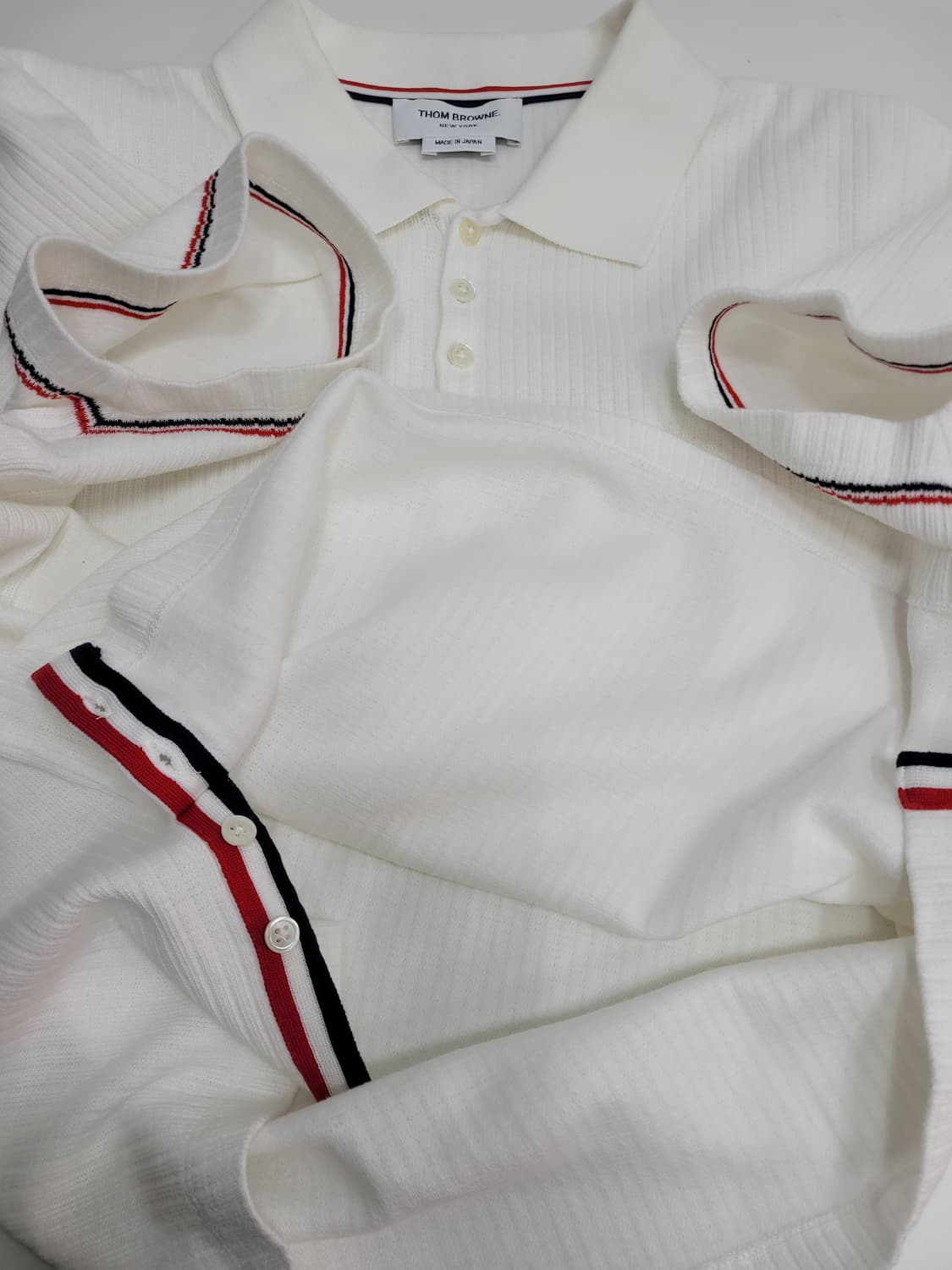 톰브라운 삼선 스트라이프 커프 폴로 반팔 티셔츠 / 남 3사이즈 화이트
 상품이미지6