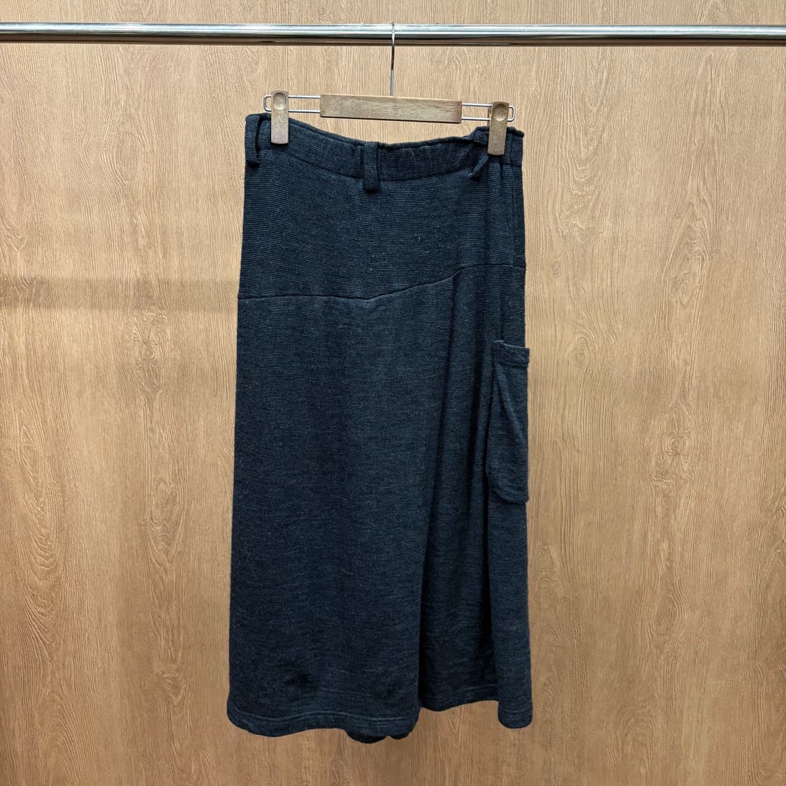 이세이미야케 플랜테이션 팬츠 아웃 포켓 디테일 와이드핏 블랙 상품이미지3