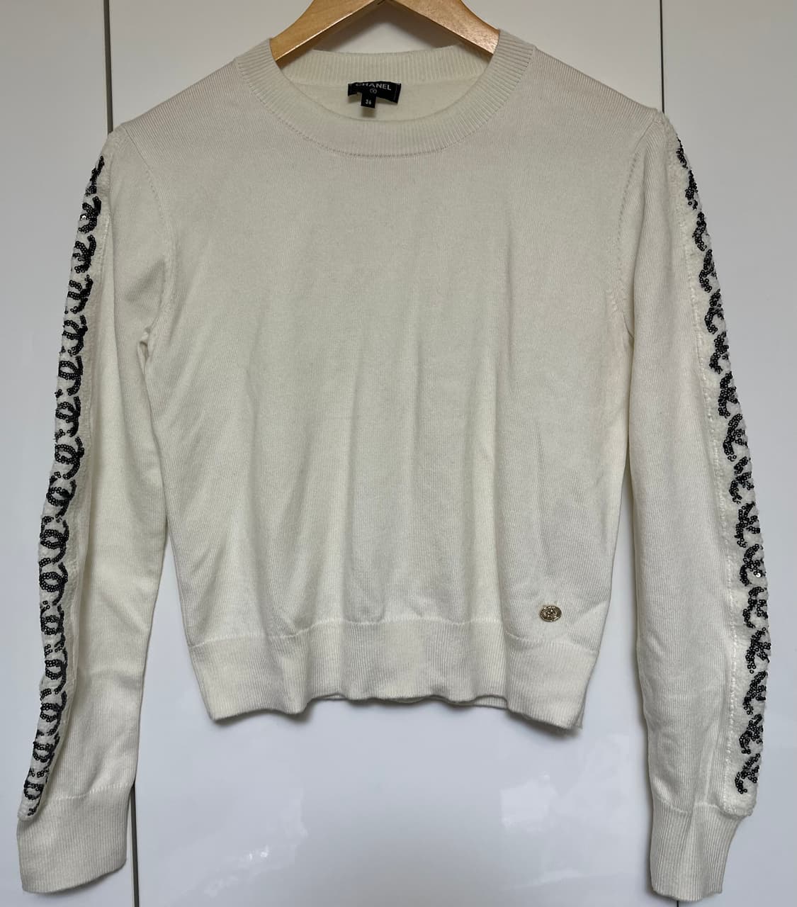샤넬 울니트 스웨터 블랙 로고 스팽글 정품 상품이미지1