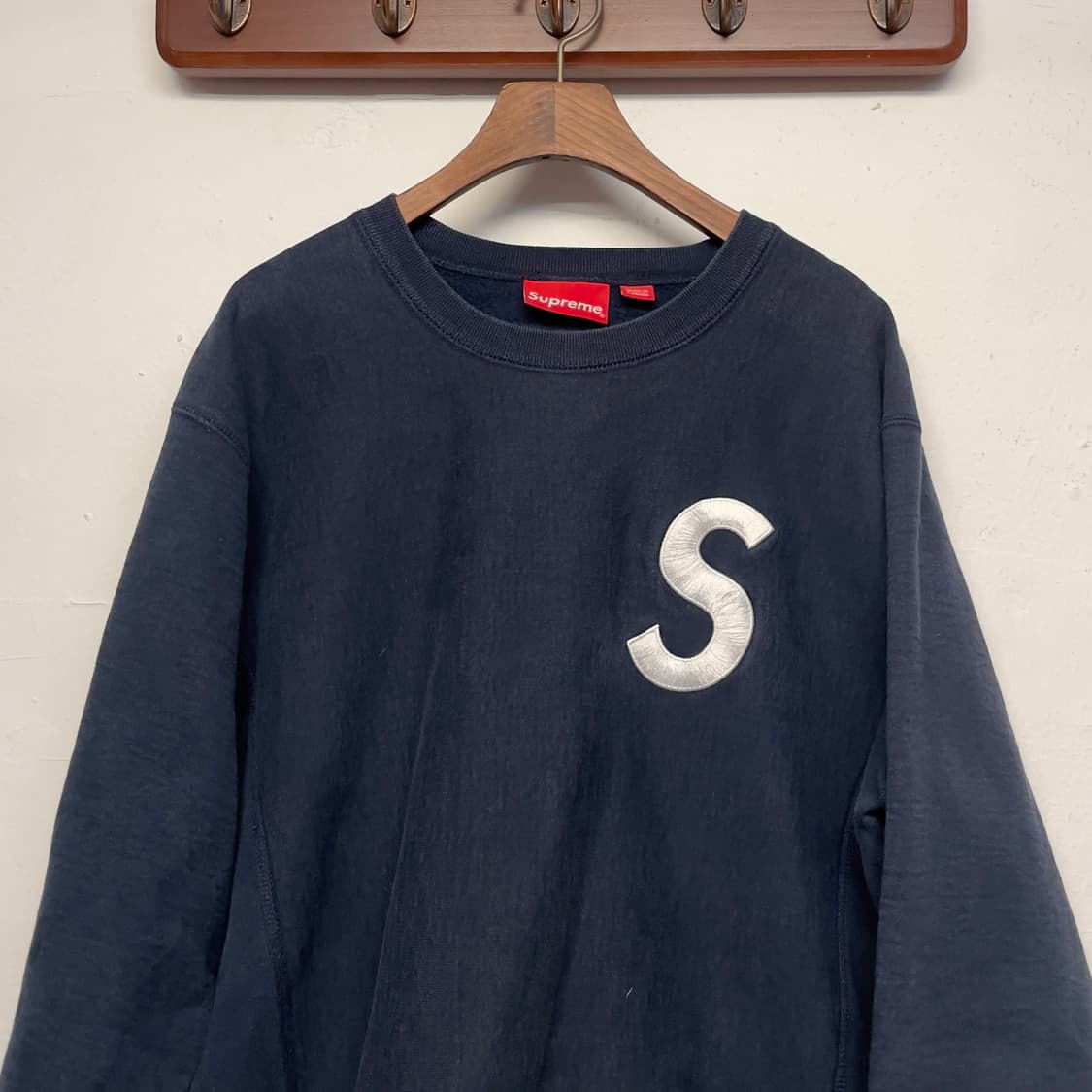 슈프림 S로고 네이비 스웻셔츠   상품이미지3