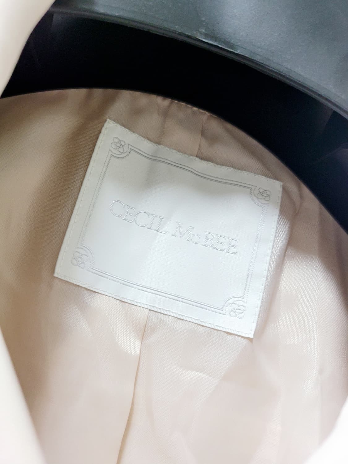 세실맥비 히메갸루 딸기우유 코트 상품이미지3