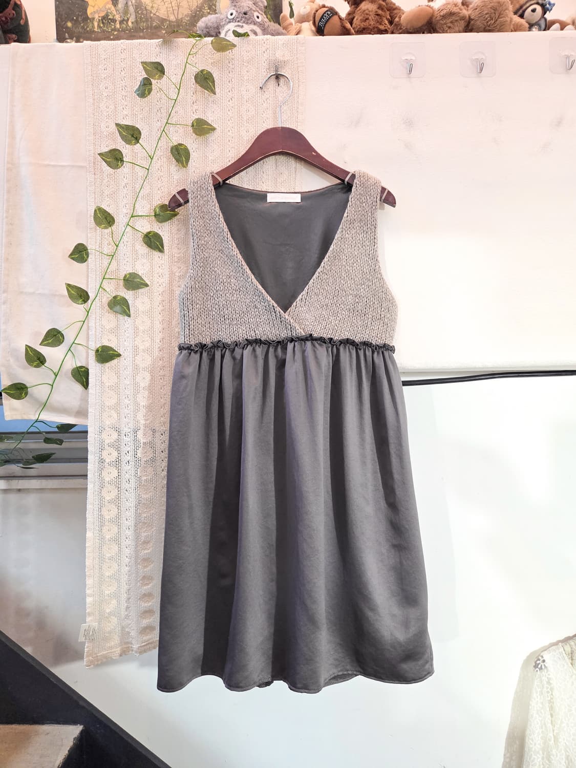 earth music 니트 디테일 민소매 원피스 상품이미지1