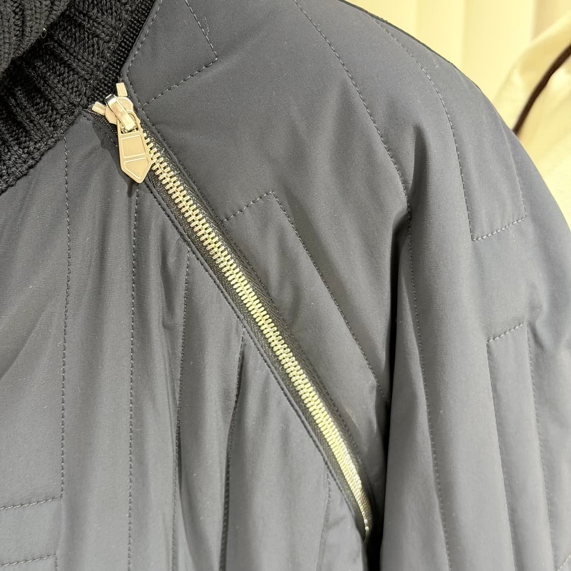 (S+/L) / 에르메스 신형 윈드브레이커 네이비 경량 패딩 상품이미지5