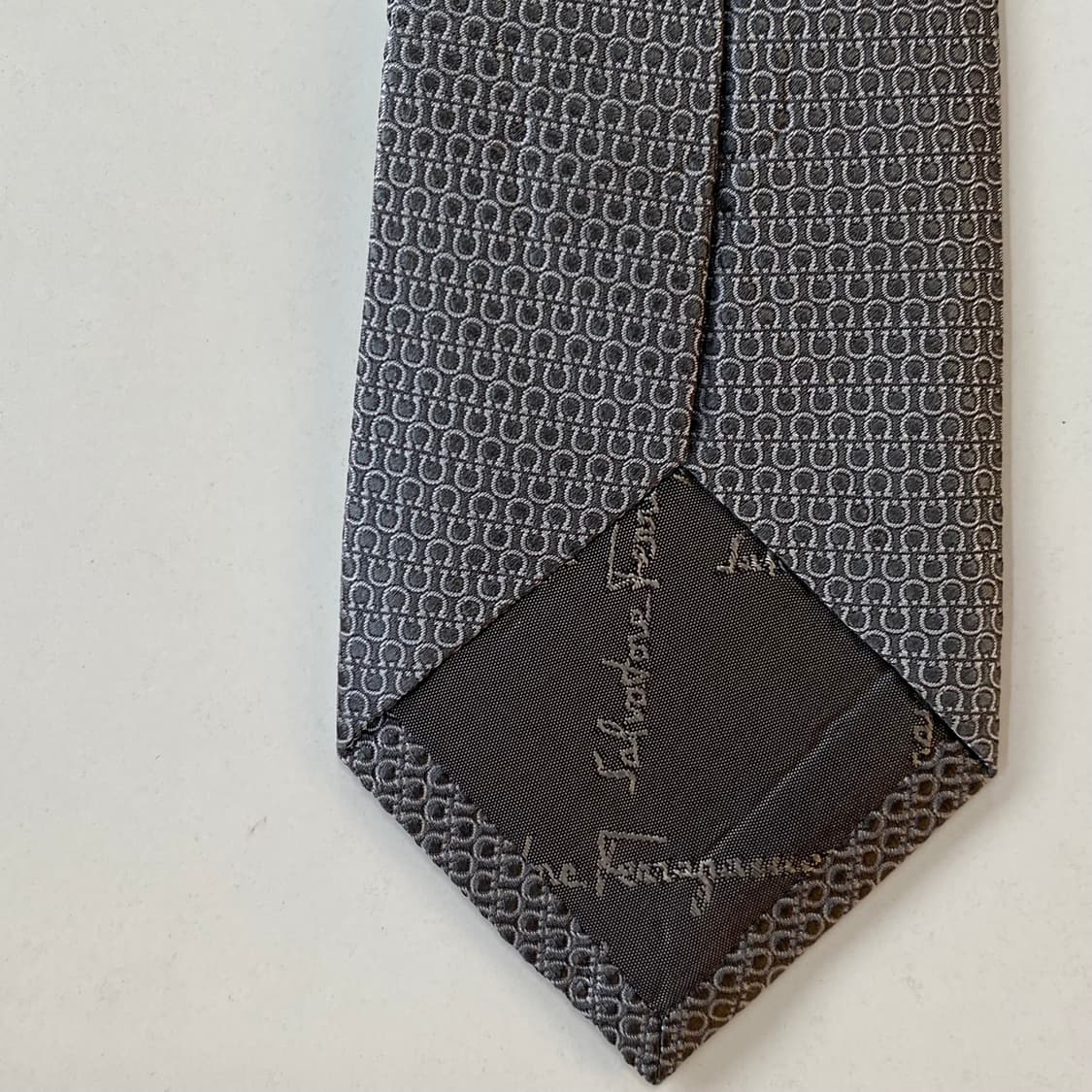 신형 페레가모(Ferragamo) 모노그램 명품 정품넥타이7.3cm 상품이미지7