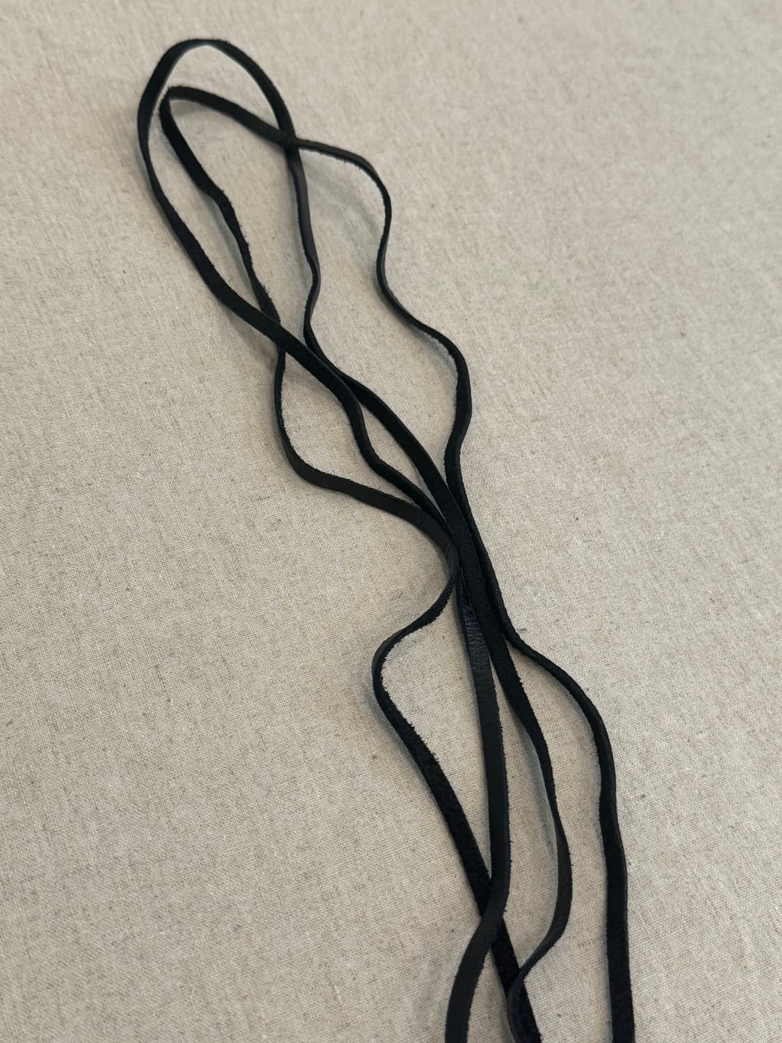 요지야마모토 레더 페더 목걸이 상품이미지4