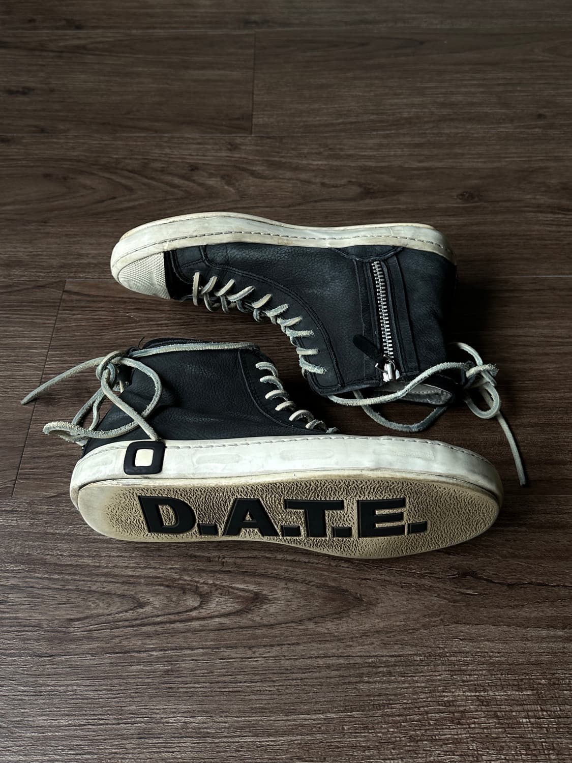 D.A.T.E. 레더 레이스 하이탑 상품이미지1