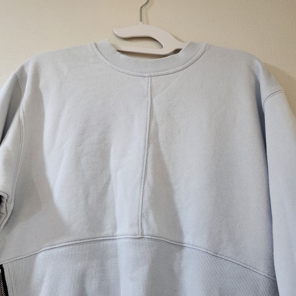 DKNY스포츠 사이드지퍼 크롭 맨투맨 XS(M) 상품이미지2