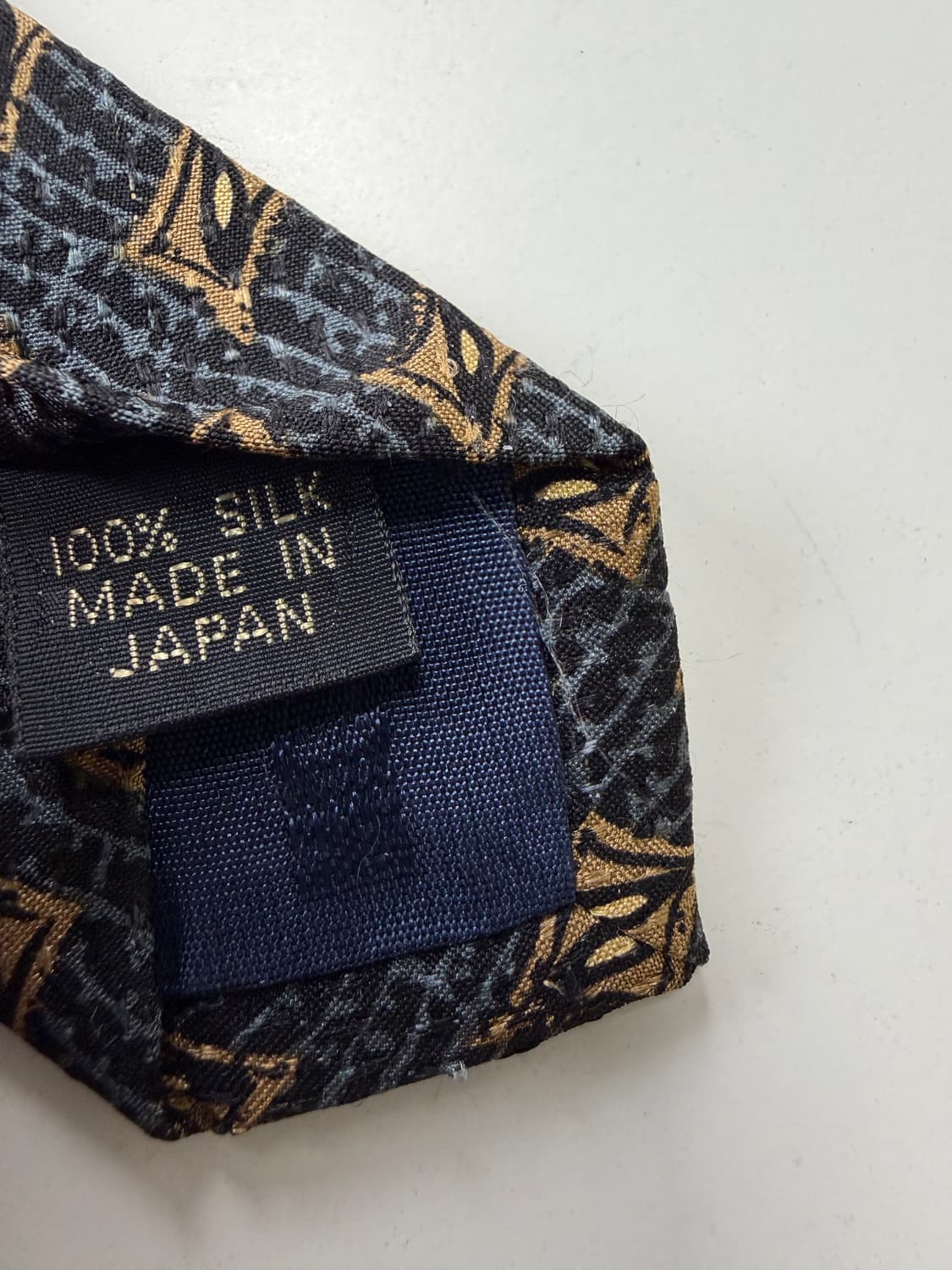 미치코런던(MICHIKO LONDON) 실크 넥타이 9cm 상품이미지6