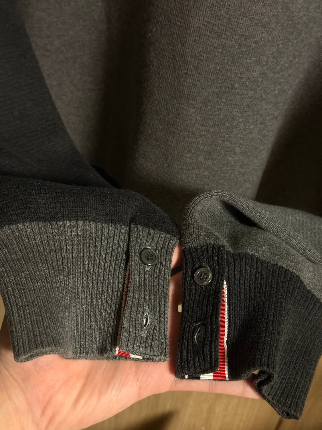 톰브라운 밀라노스티치 암밴드 펀믹스 니트 4 상품이미지5