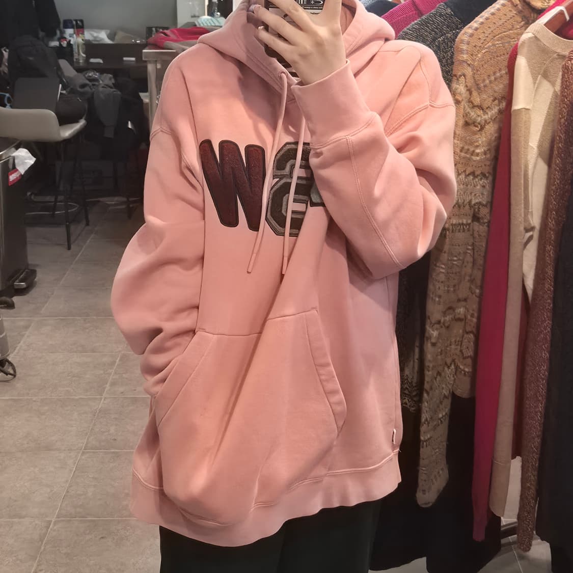 [NO.9] 나이키 핑크 레터링 후드티 상품이미지2