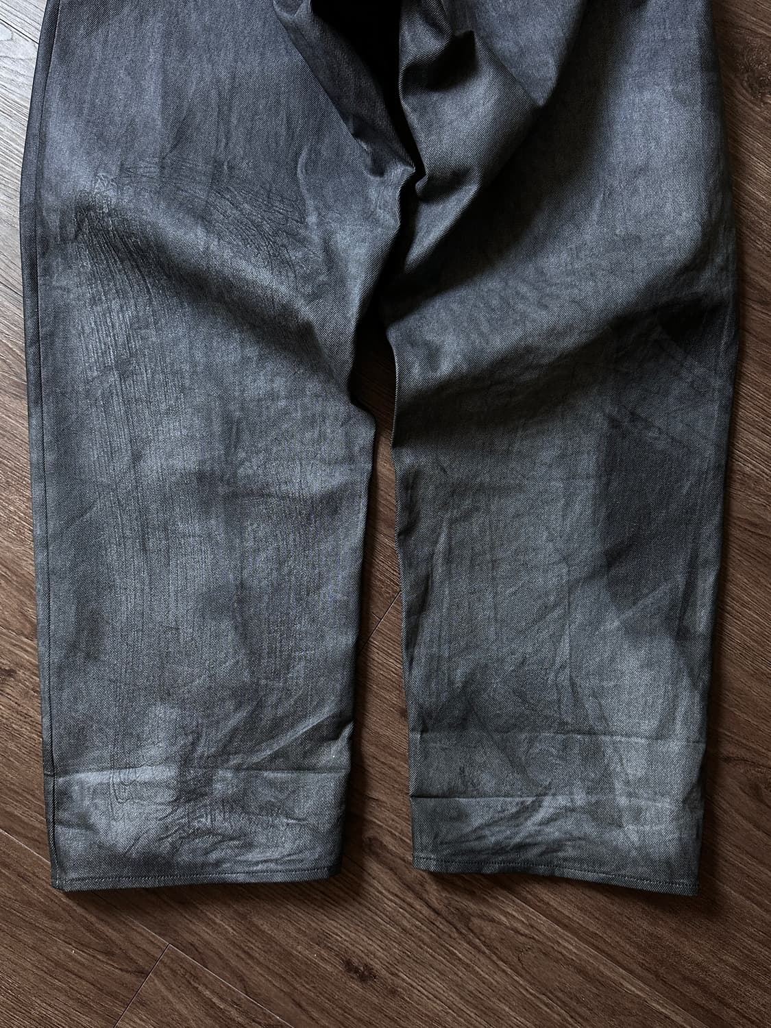 Kuro 크로스 루즈 와이드 코팅 진 상품이미지10