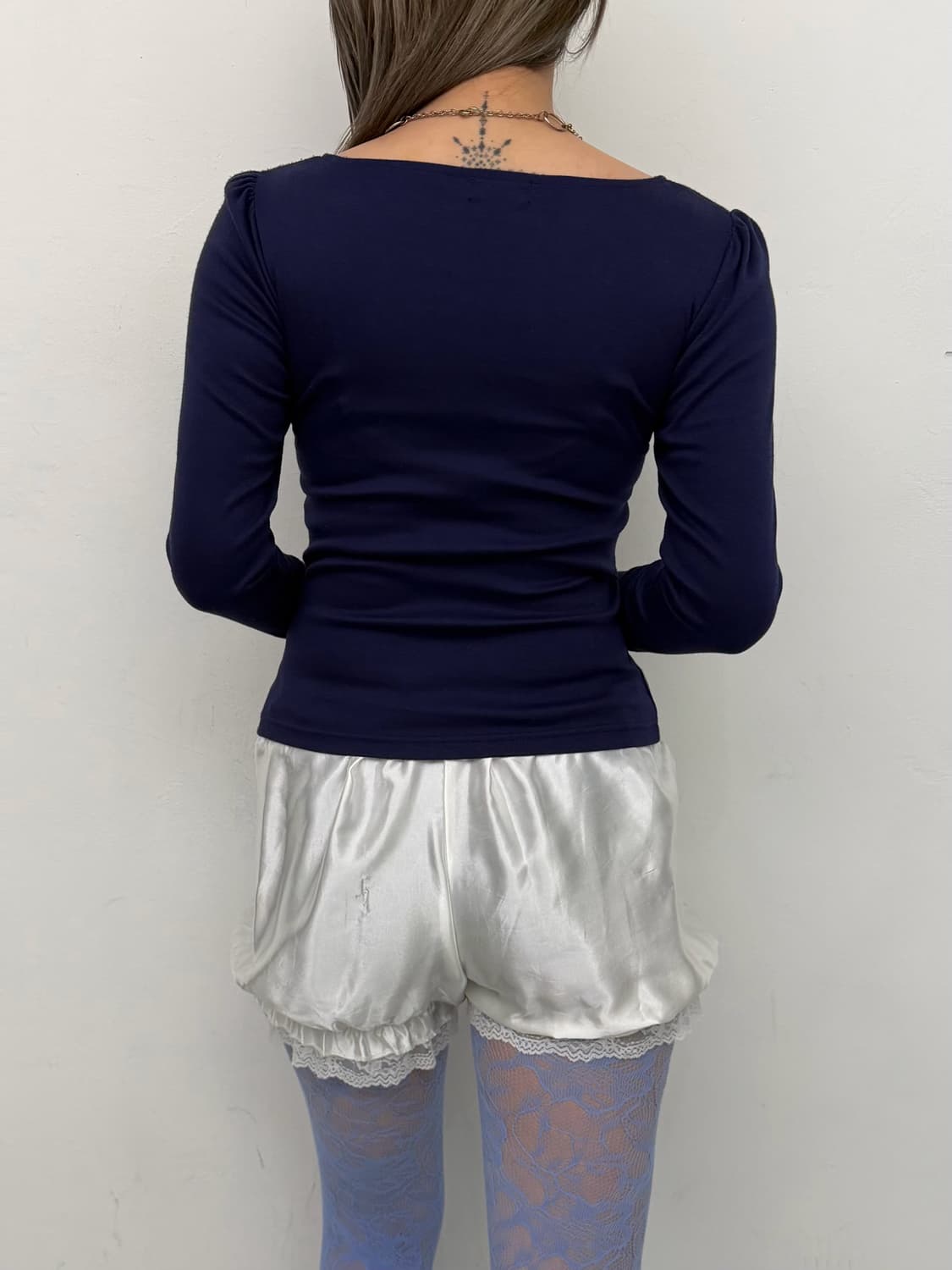 네이비 리본 셔링 스퀘어넥 탑 상품이미지4