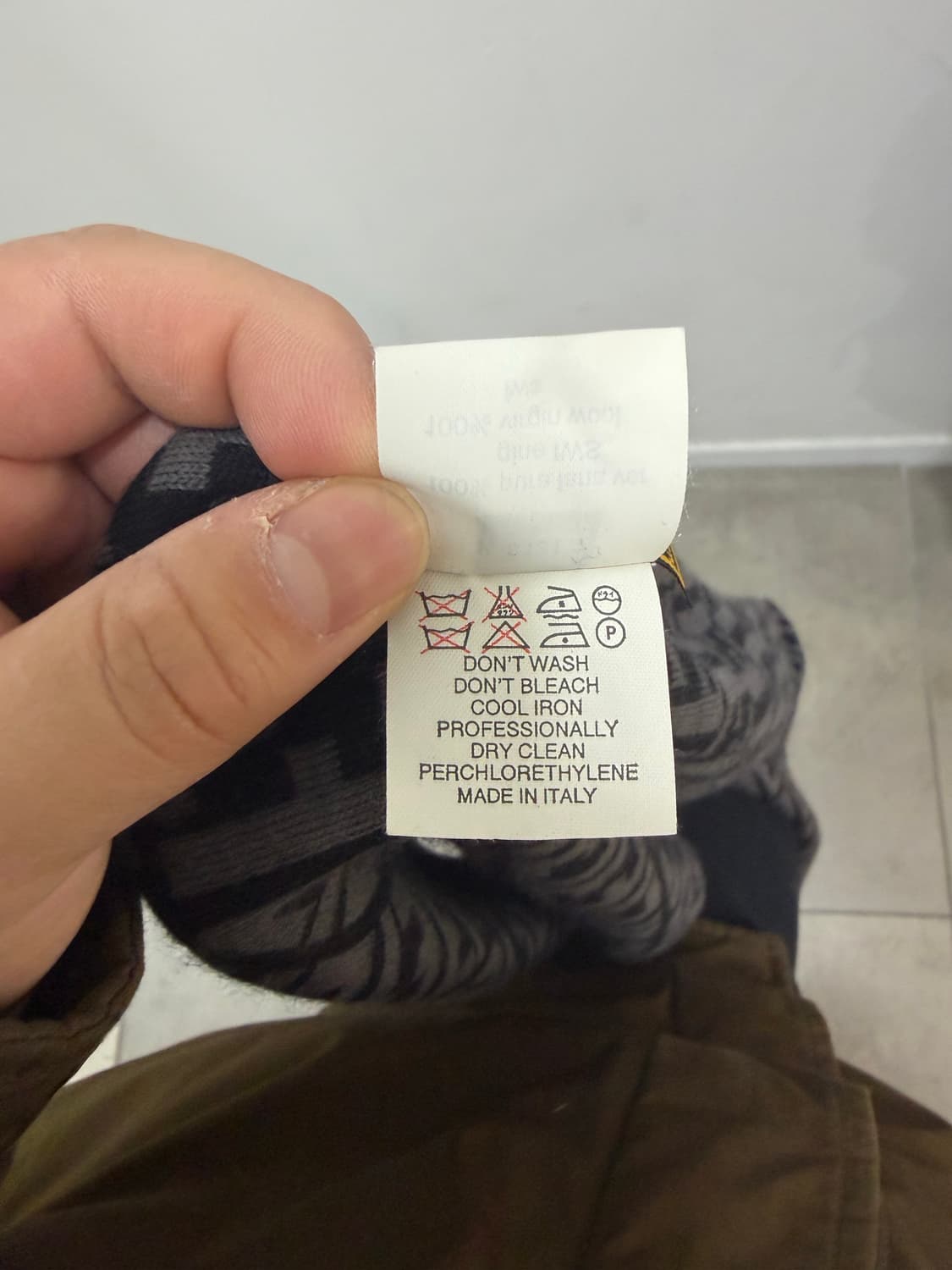 펜디 울 주카 머플러 상품이미지8