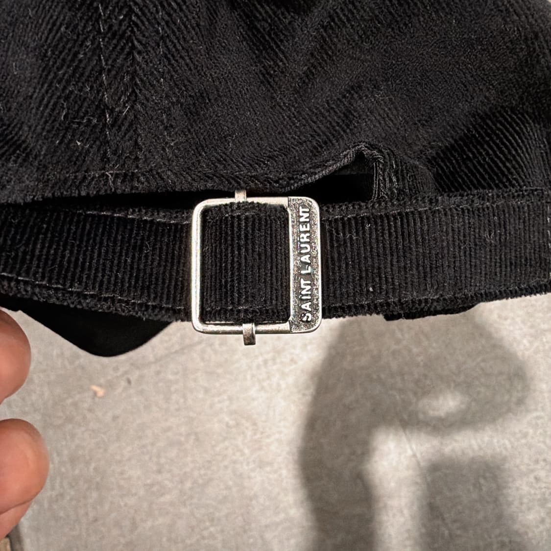 (정품/새상품) SAINT LAURENT 생로랑 여성 블랙 코듀로이 볼캡 상품이미지3