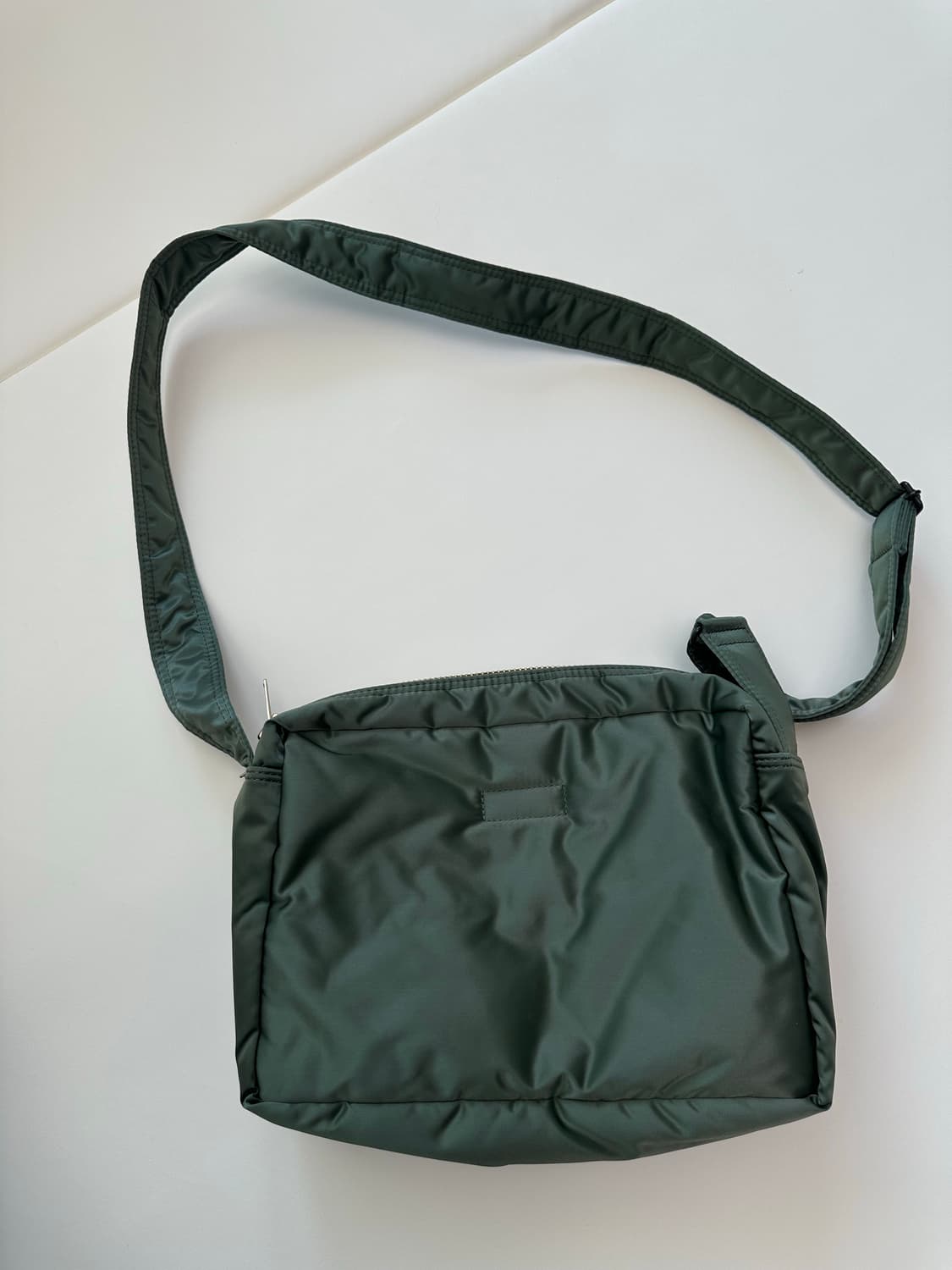 포터 탱커 숄더백 세비지그린 라지 세재품 상품이미지3