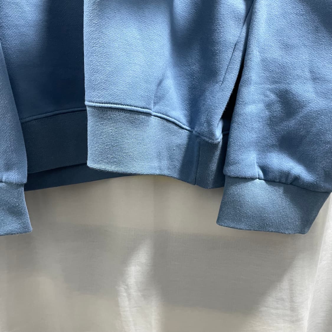 언텐션로우/ 백로고 맨투맨 스웻셔츠 네이비블루/ 2 상품이미지5