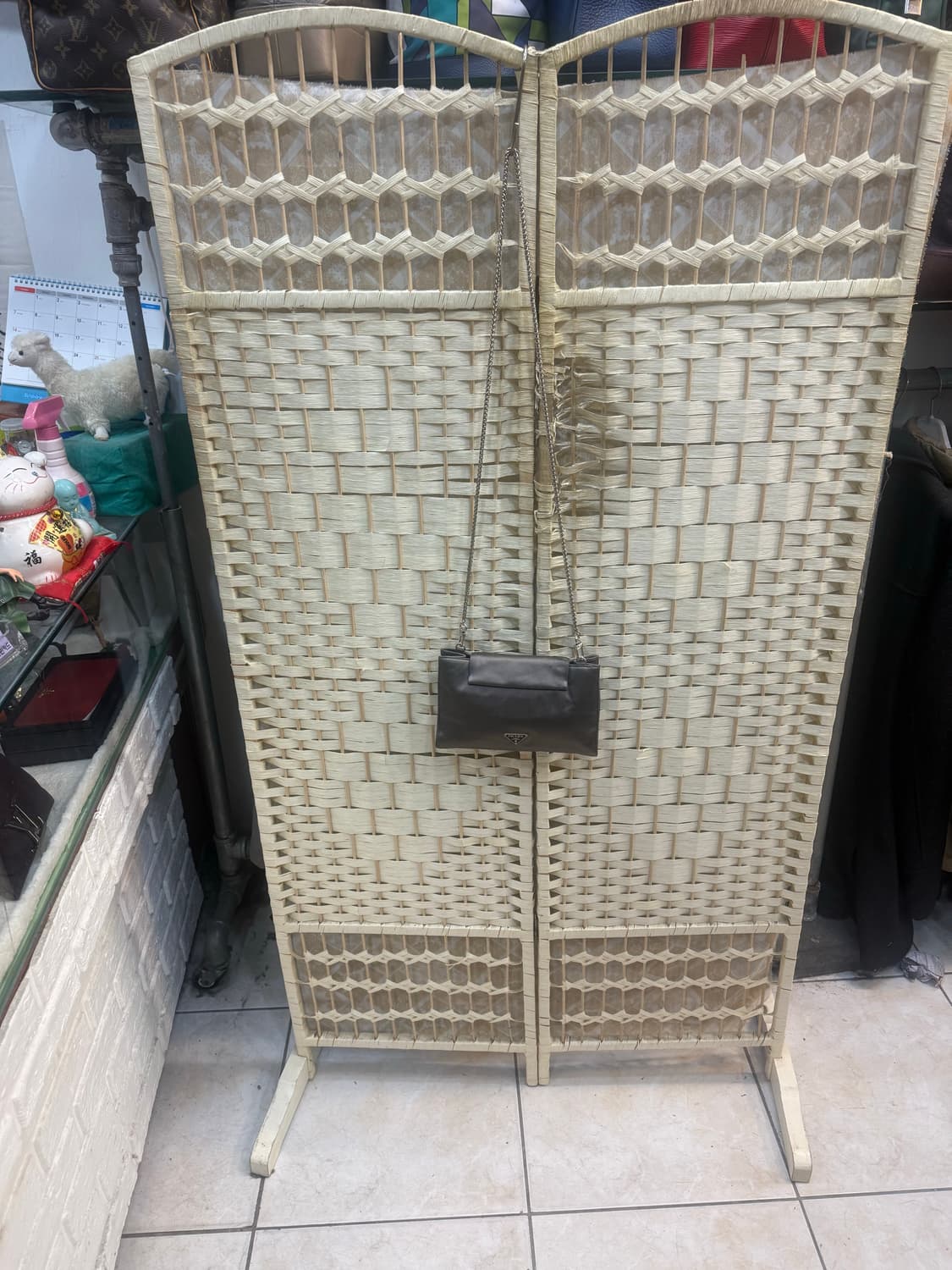 정품 프라다 실크 미니 체인 크로스백 팝니다 상품이미지1