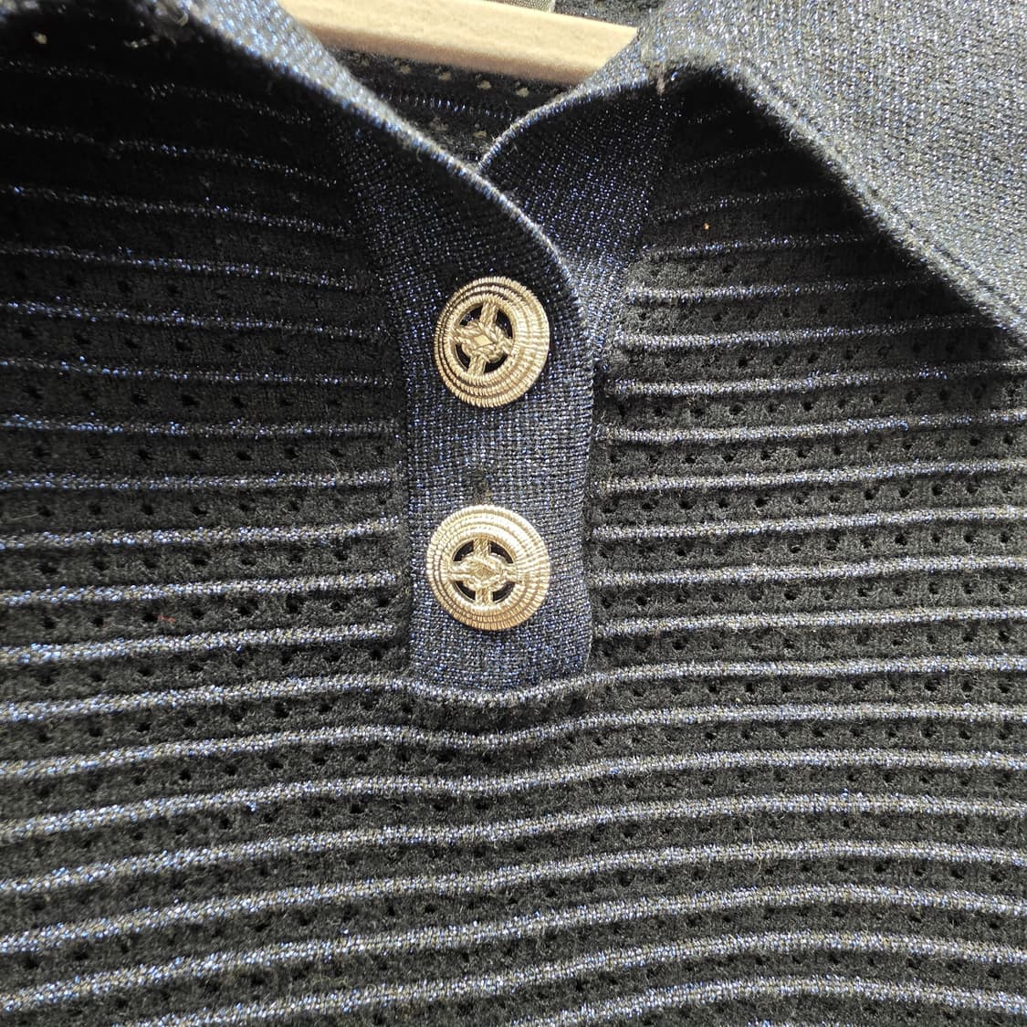 0176 칼 라거펠트 라비에라 카라 네이비 반팔 니트 66 상품이미지3