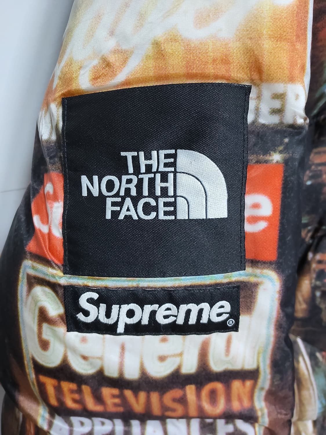 슈프림 노스페이스 타임스퀘어 패딩 정품 XL사이즈 상품이미지5