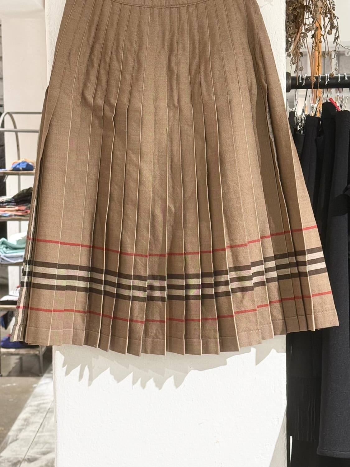 버버리 베이지 노바체크 울 플리츠 미디 스커트 상품이미지6