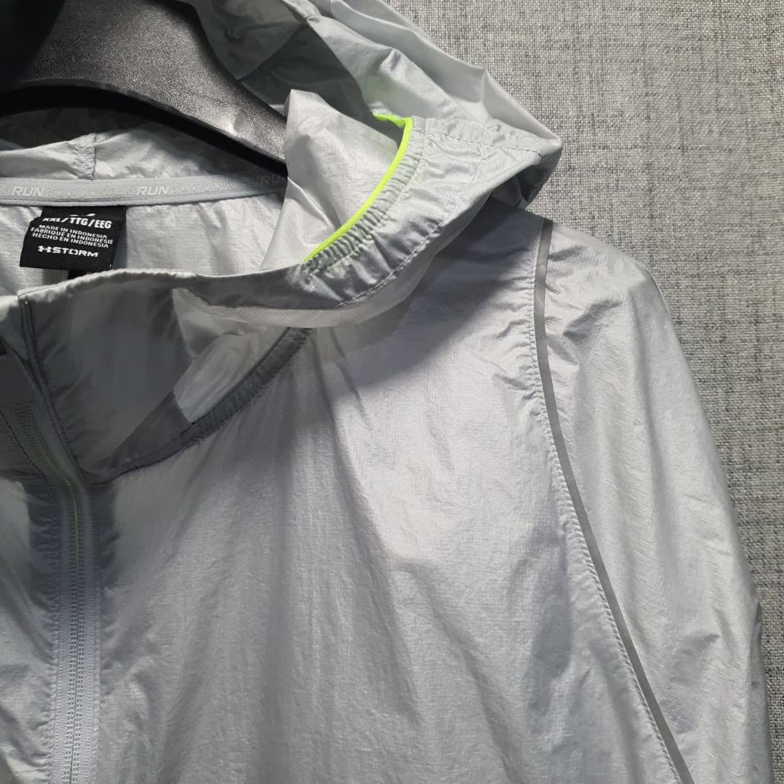 언더아머 라이트웨이트 임파스 바람막이  상품이미지3