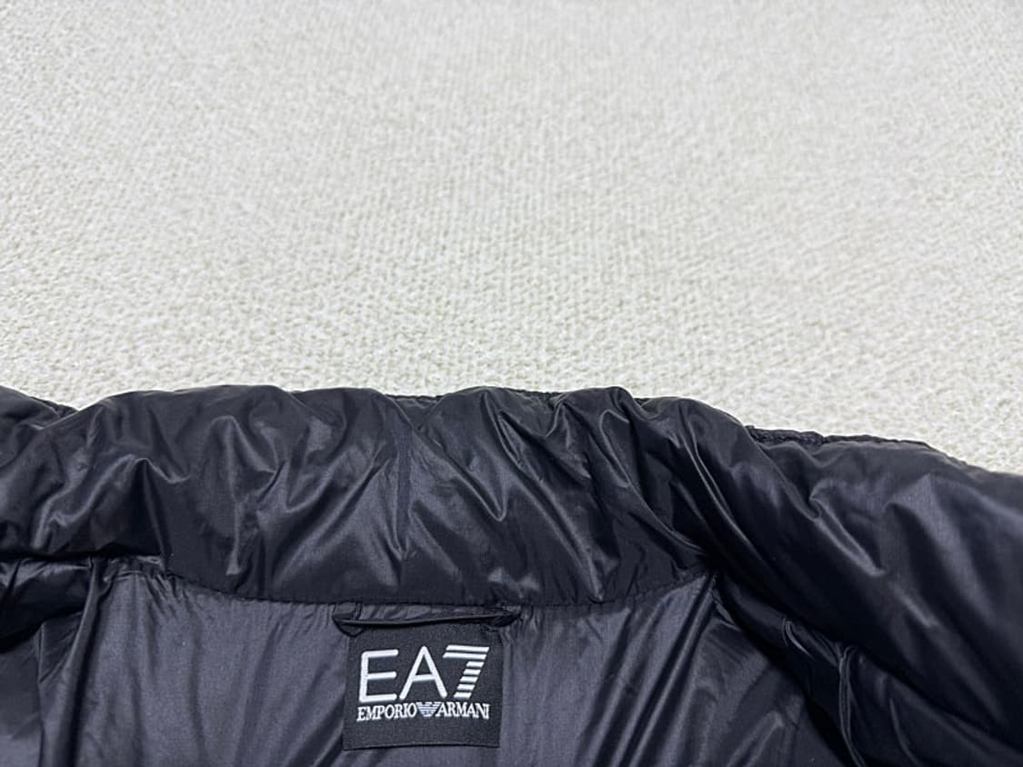 엠폴리오 알마니 경량패딩 여성용 95호 66사이즈 상품이미지6