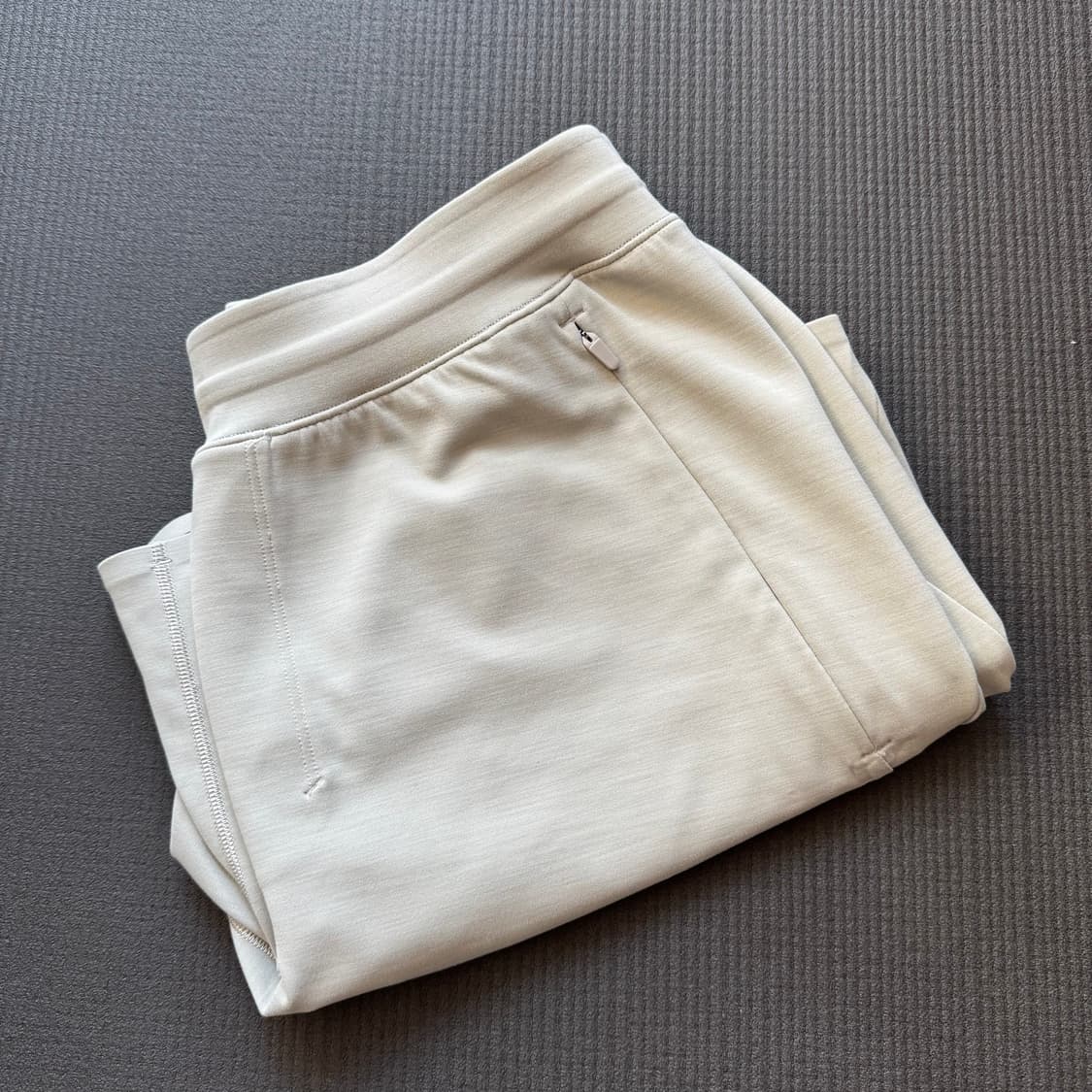 룰루레몬 밸런스 쇼츠 6인치 남성 m 사이즈 판매합니다. 상품이미지4