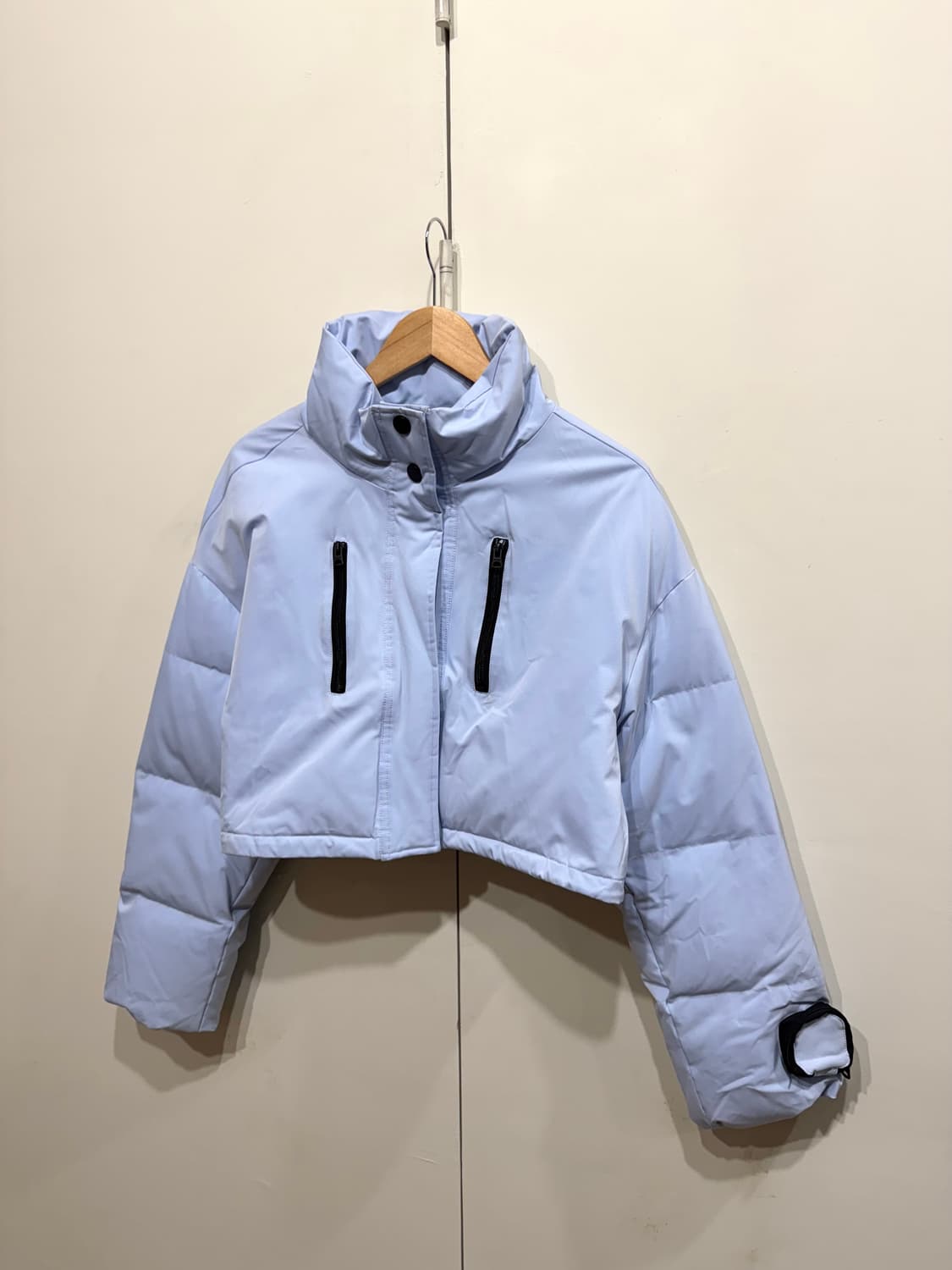 빔바이롤라 라이트 블루 숏 패딩 상품이미지2