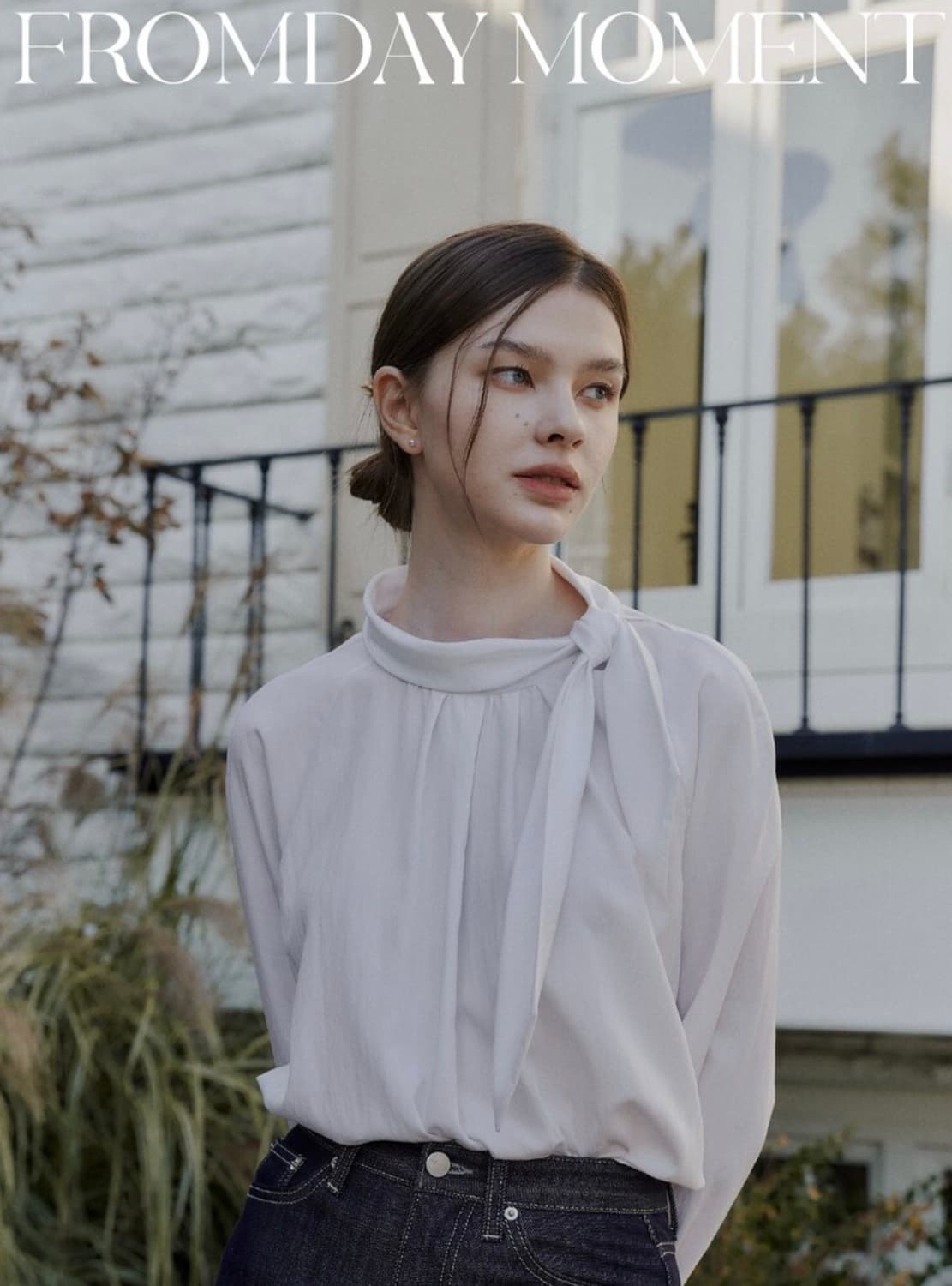 프롬데이모먼트 시그니쳐 스카프 셔링 블라우스 아이보리 상품이미지1