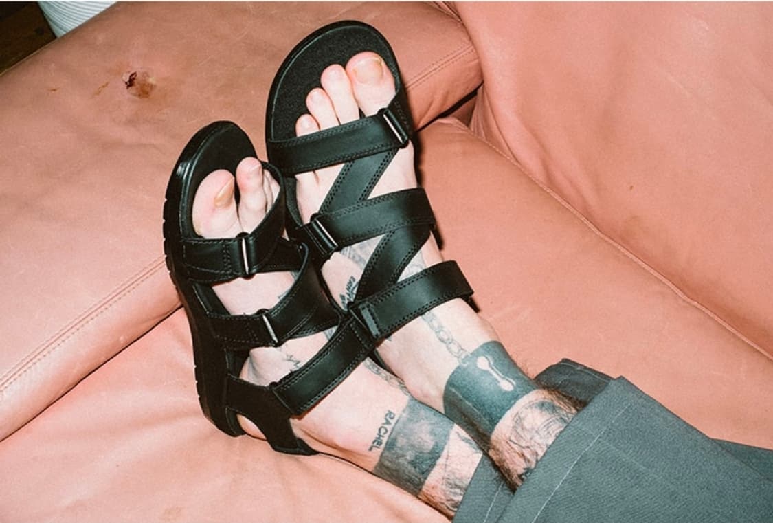 닥터마틴(Dr.Martens) 레드핀 샌들 41size 상품이미지6