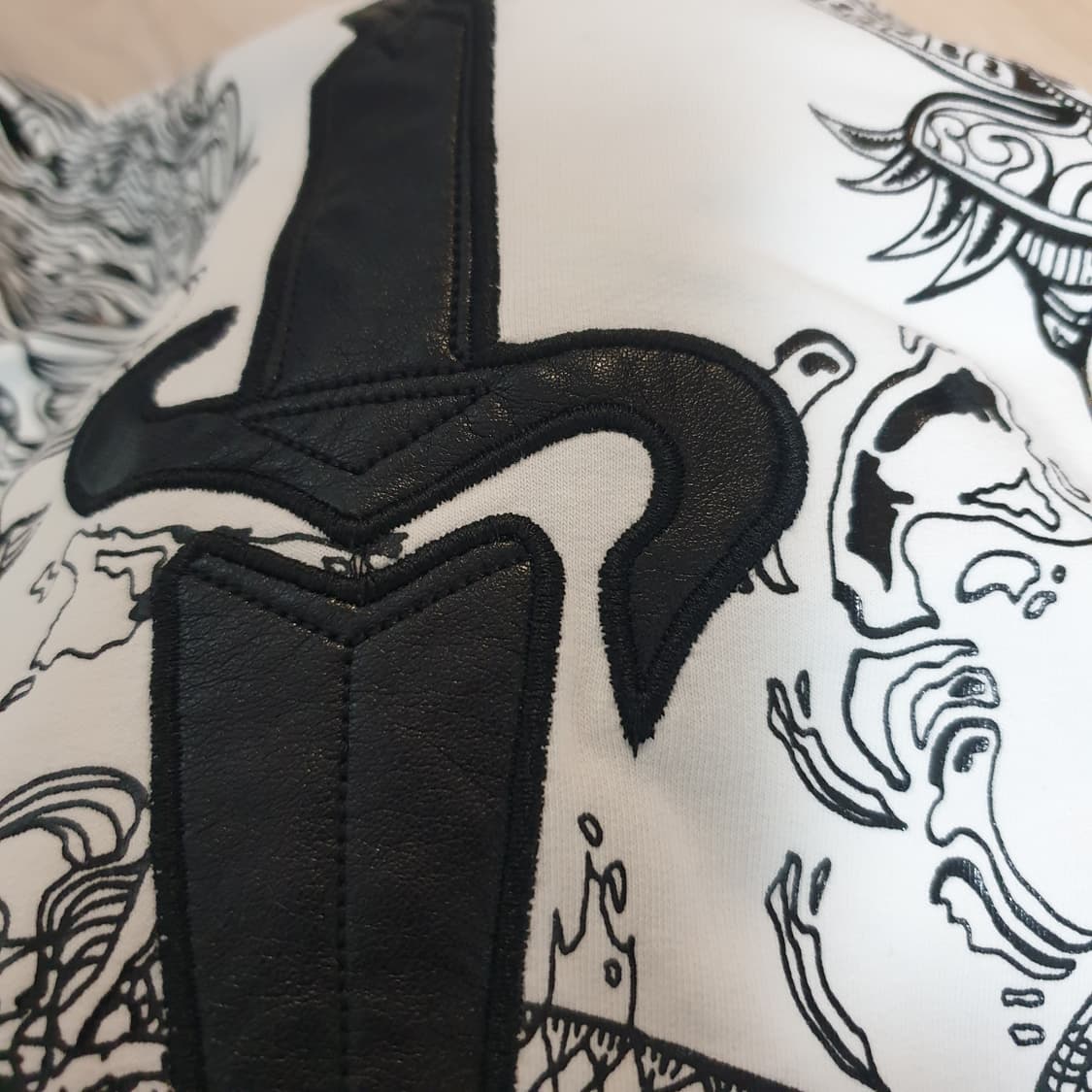 체사레파치오티 맨투맨 상품이미지3