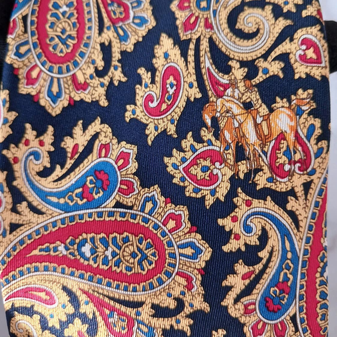 닥스 실크 블랙 페이즐리 패턴 넥타이 10cm A+등급 A19370
 상품이미지8