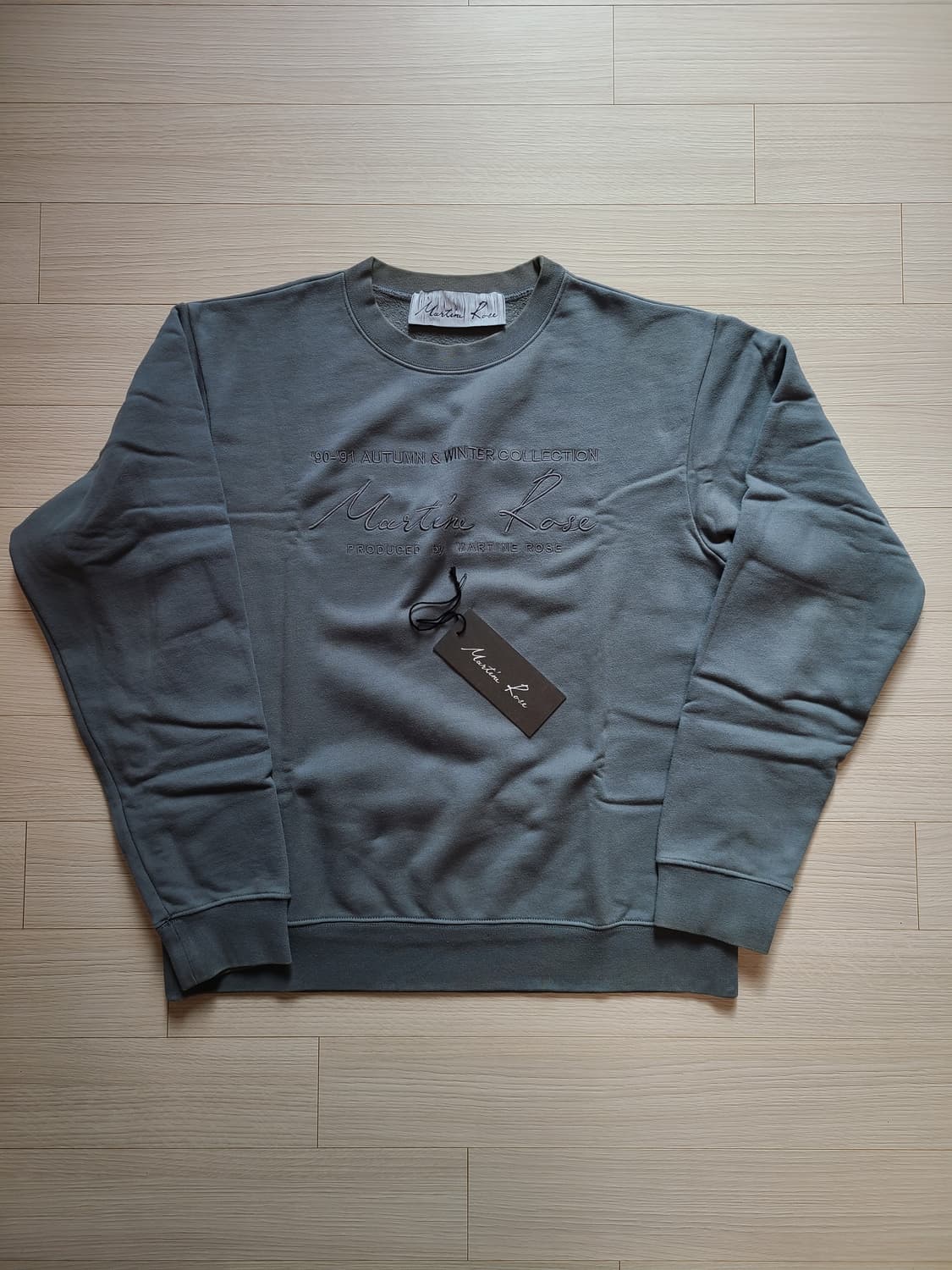 마틴로즈 자수 로고 맨투맨 m 상품이미지1