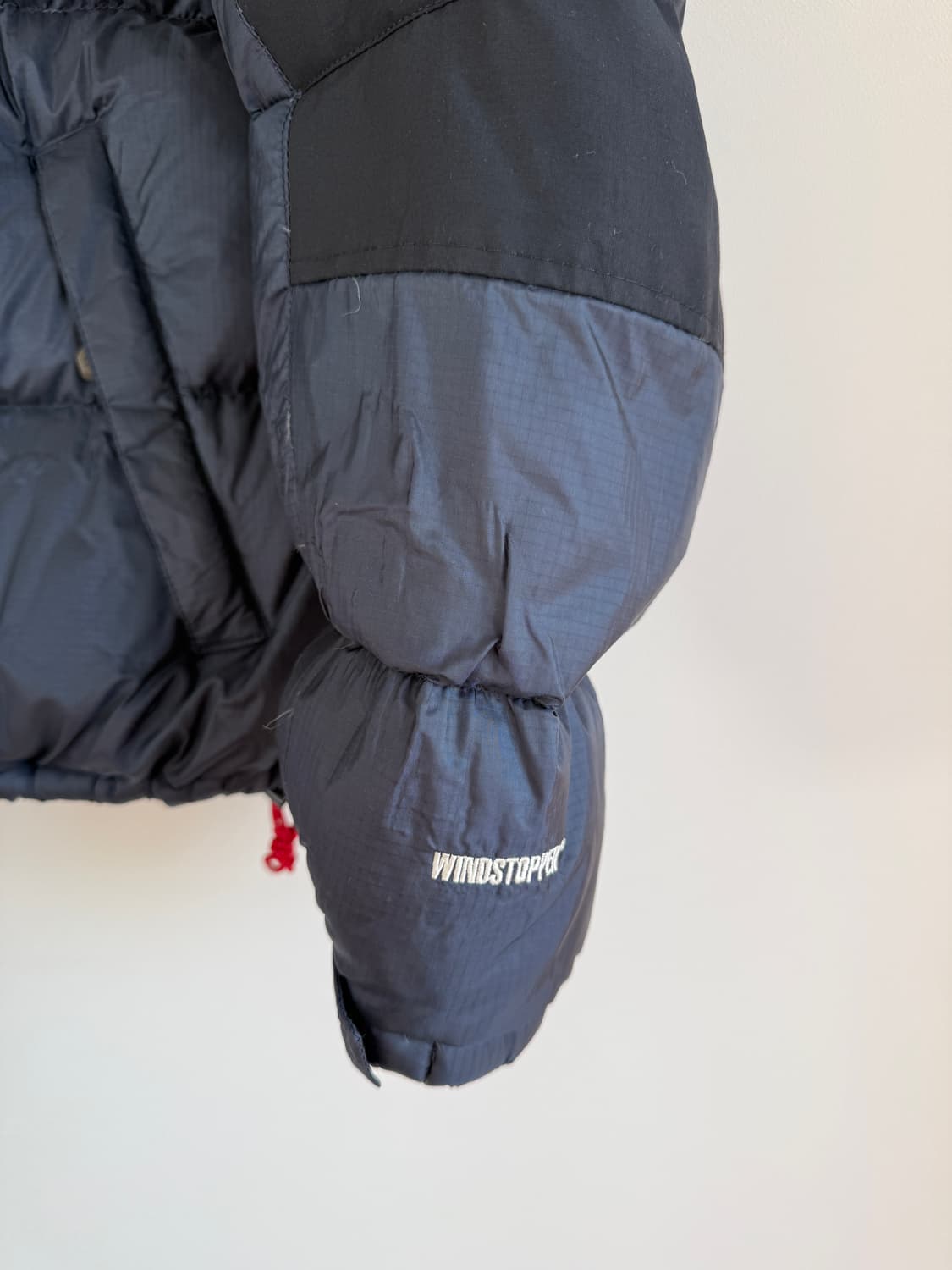 노스페이스(THE NORTH FACE) 써밋 구스다운 패딩(부분 움 현상 상품이미지4