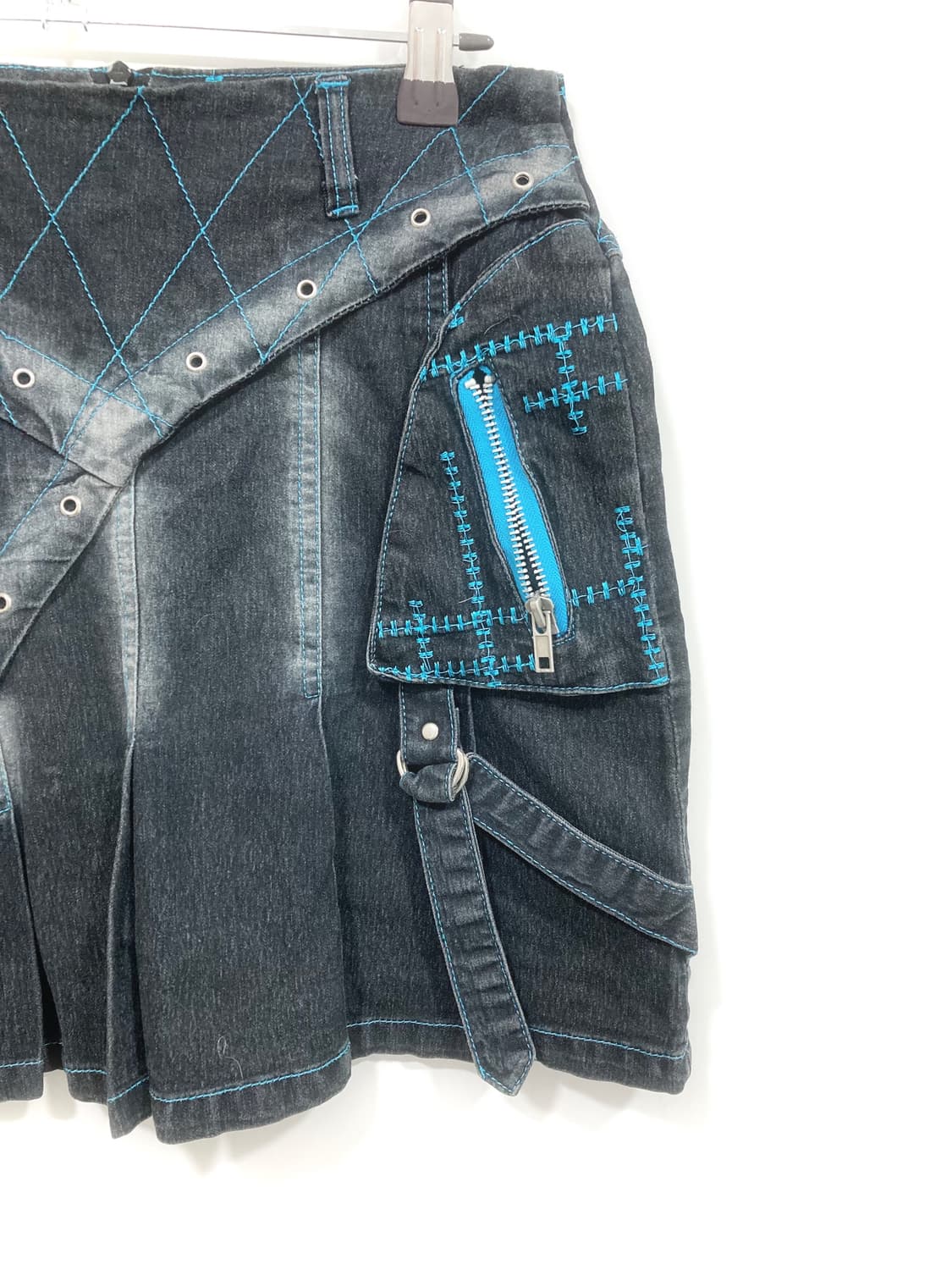 stitch pocket washing eyelet skirt 상품이미지3