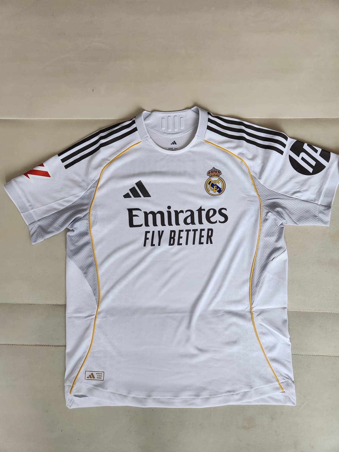 25/26 레알마드리드 벨링엄 어센틱 버전(약105사이즈) 상품이미지1