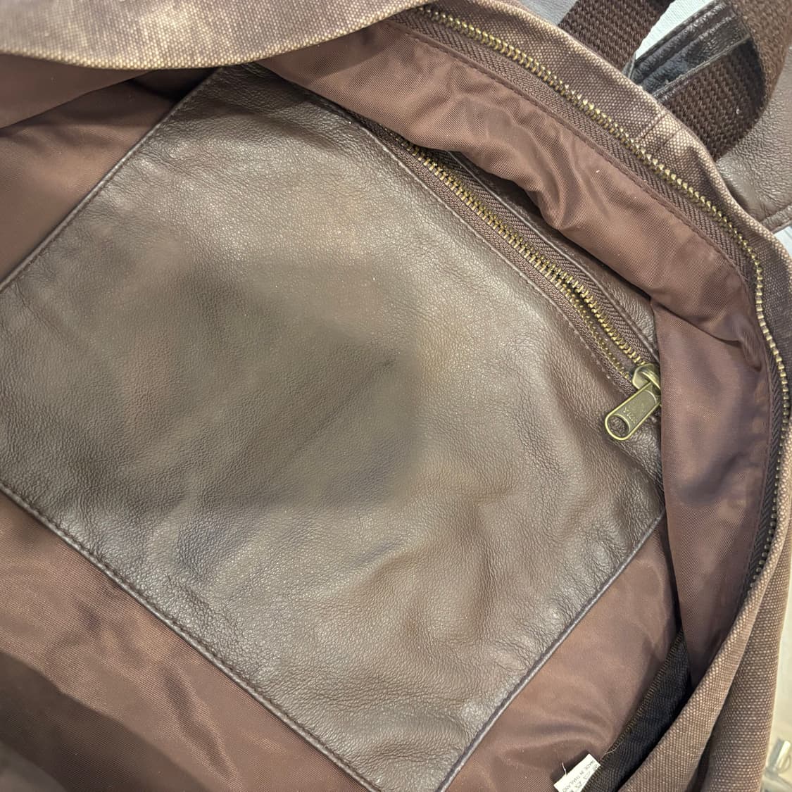 정품 칼하트 og 워싱 가죽 백팩     상품이미지8