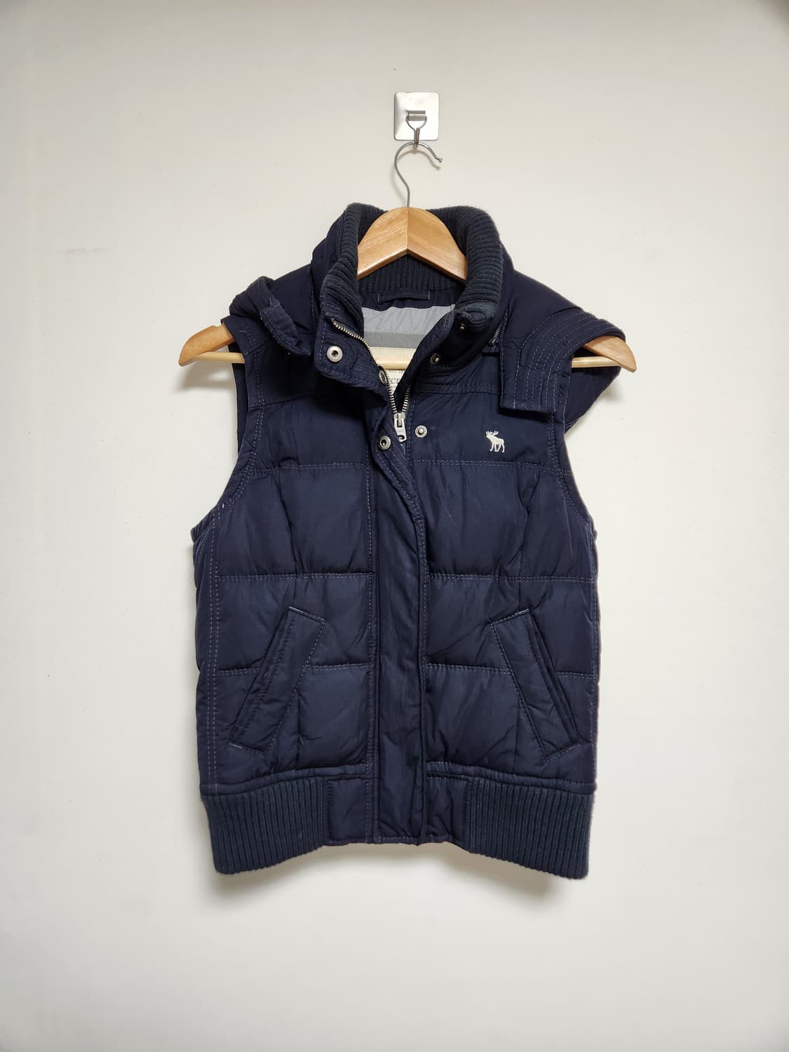 아베크롬비 다운 패딩 베스트 M - J43 상품이미지1