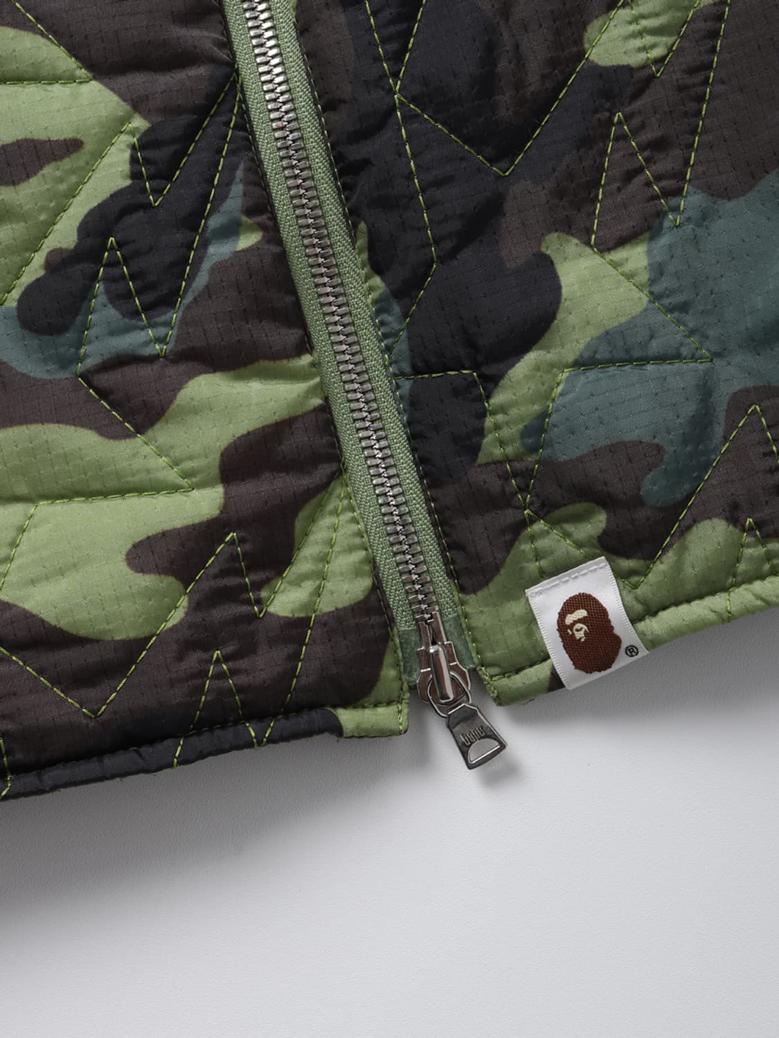 A BATHING APE 00s Camo Quilted Jacket 상품이미지9