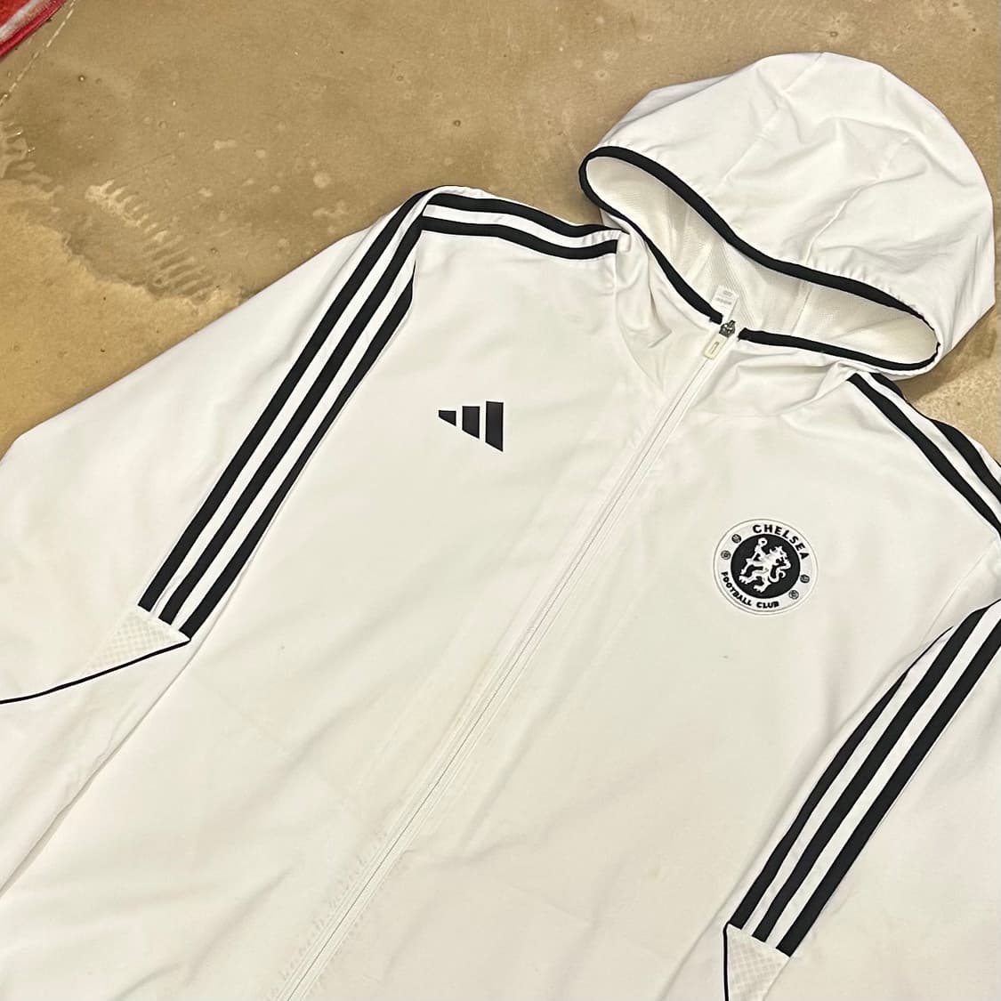 XL 아디다스 첼시 화이트 후드 바람막이 상품이미지1