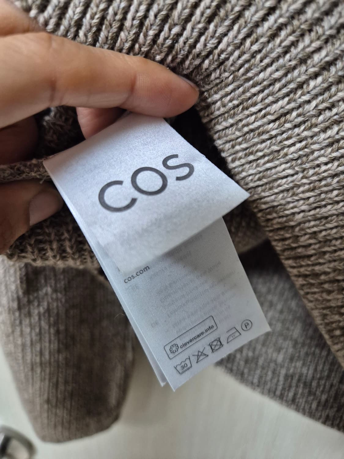 cos 코스 신형 카라 반집업니트 스몰 상품이미지7