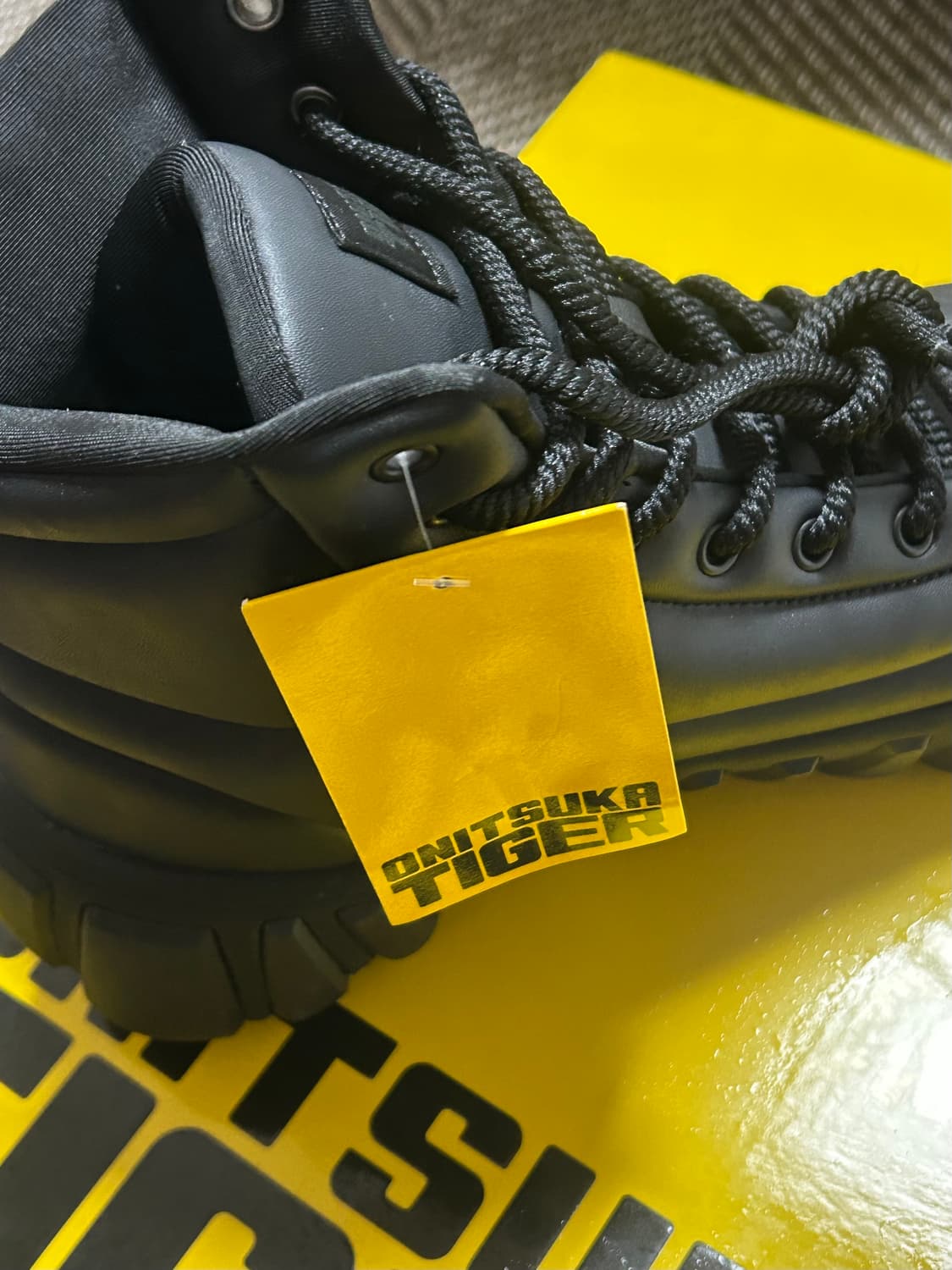 (한정판) 오니츠카 타이거x철완 아톰 덴티그레 퍼프 부츠 파이어리 블랙 상품이미지3