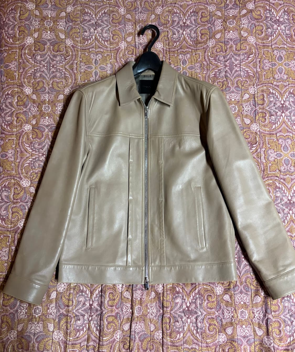 띠어리 양가죽 자켓 판매 합니다. 상품이미지1