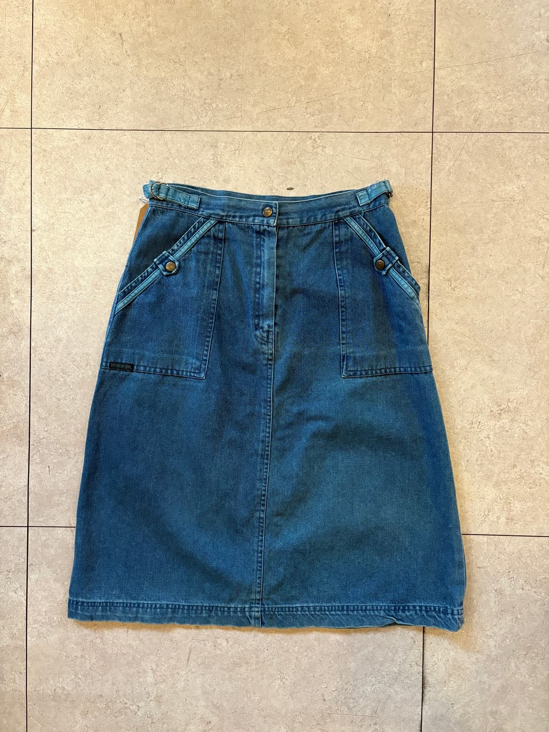 벨트 포인트 데님 스커트 상품이미지1